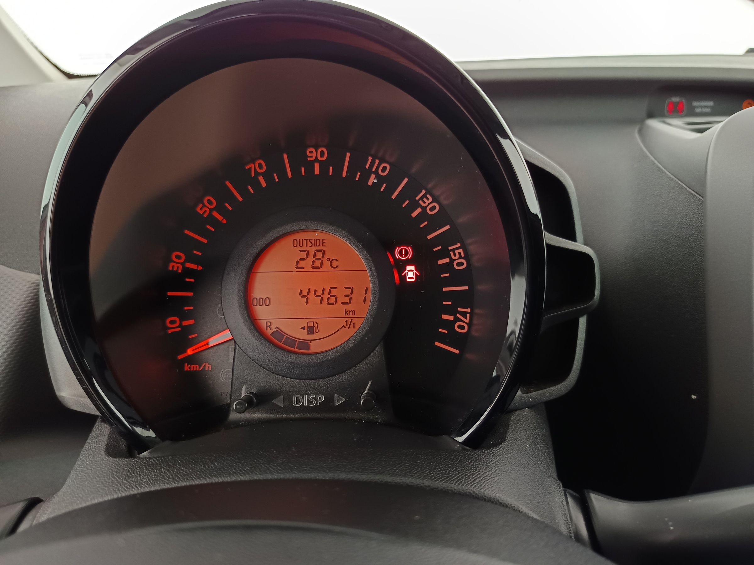 Peugeot 108 1,0 VTi 68 Active | Bild 16 von 27