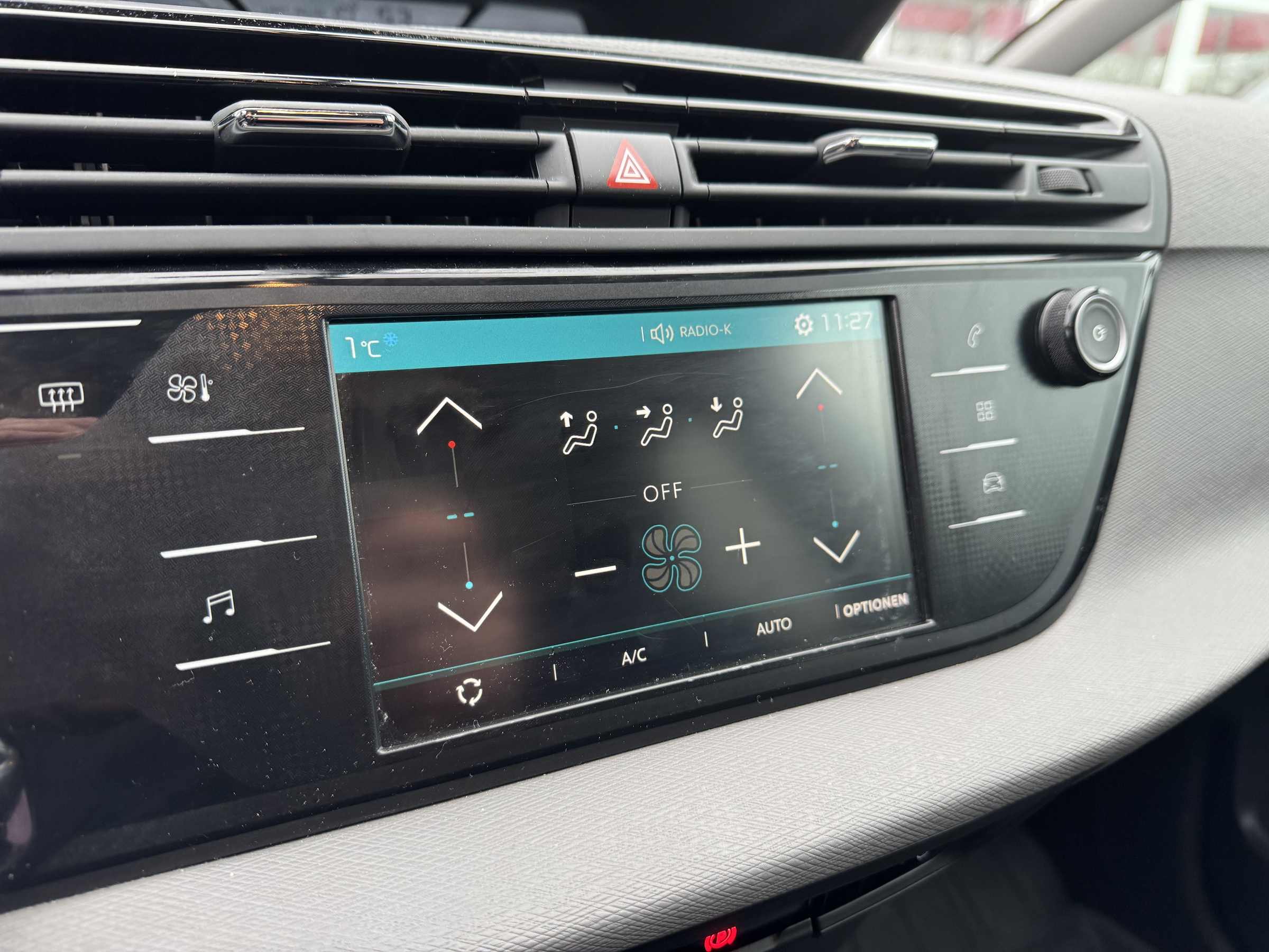 Citroën Citroën C4 Picasso BlueHDi 120 6-Gang Seduction | Bild 14 von 20