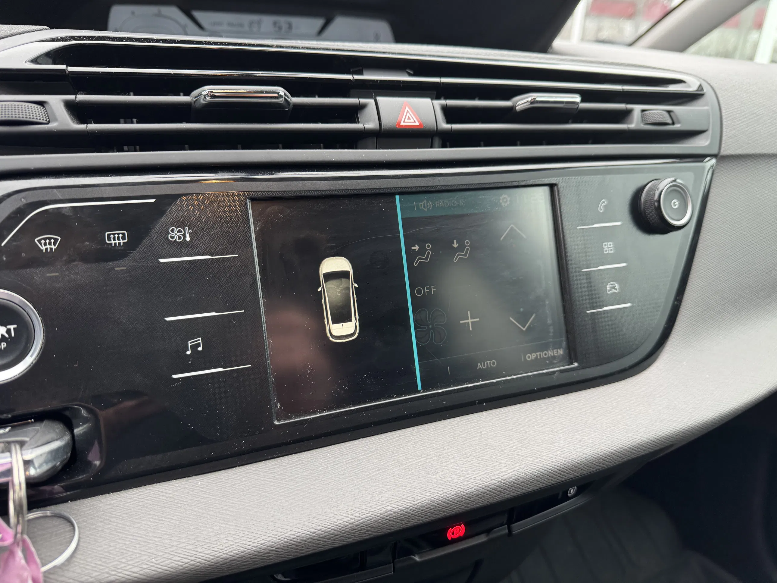 Citroën Citroën C4 Picasso BlueHDi 120 6-Gang Seduction | Bild 9 von 20