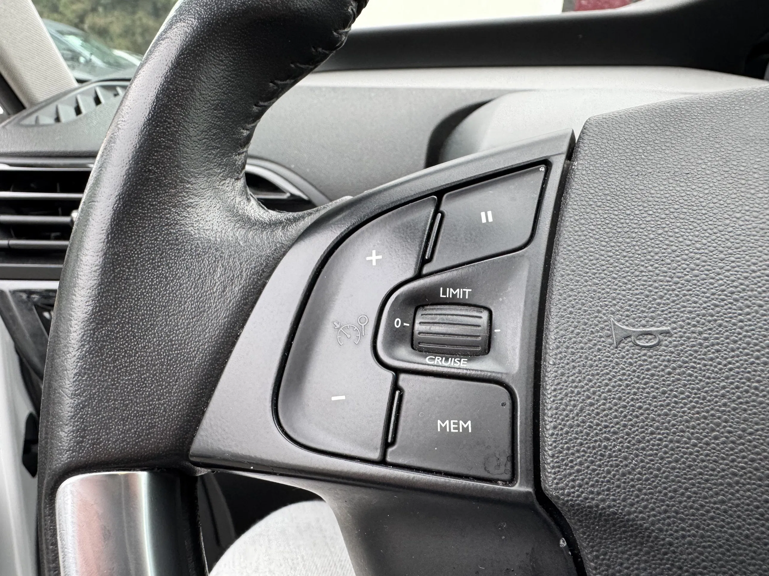 Citroën Citroën C4 Picasso BlueHDi 120 6-Gang Seduction | Bild 10 von 20