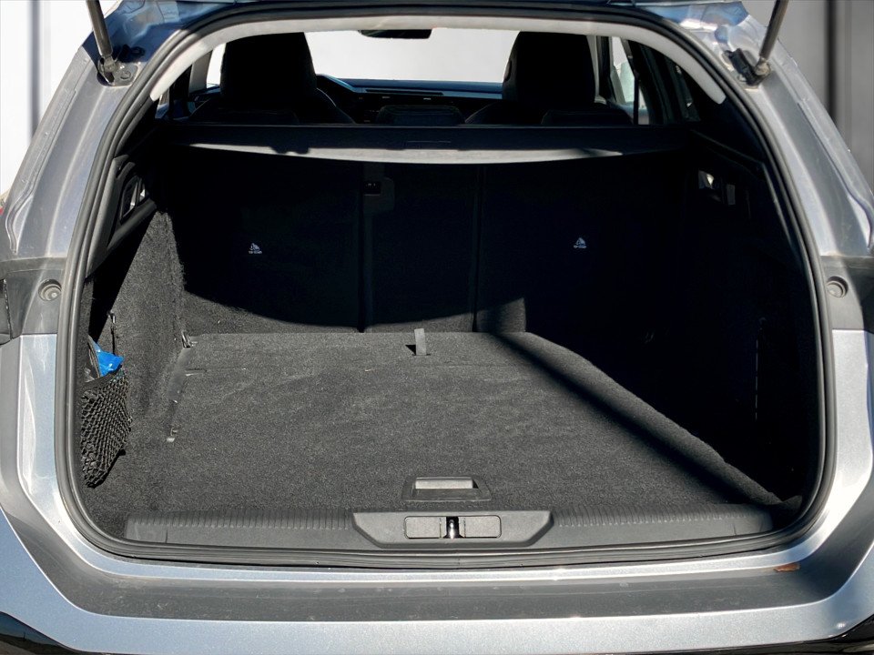 Peugeot 308 1.5 BlueHDi 130 SW Allure | Bild 14 von 18