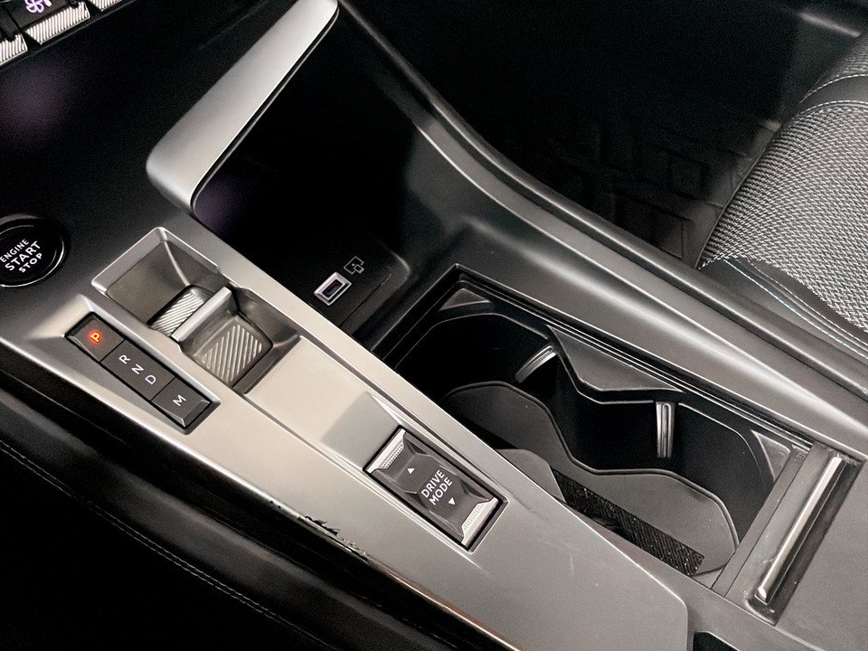Peugeot 308 SW 1.5 BlueHDi 130 Allure | Bild 14 von 23