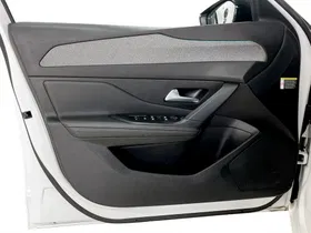 Peugeot 308 SW 1.5 BlueHDi 130 Allure | Thumbnail 21 von 23