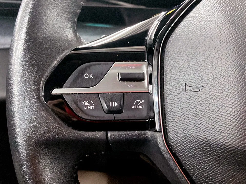 Peugeot 308 SW 1.5 BlueHDi 130 Allure | Bild 11 von 23