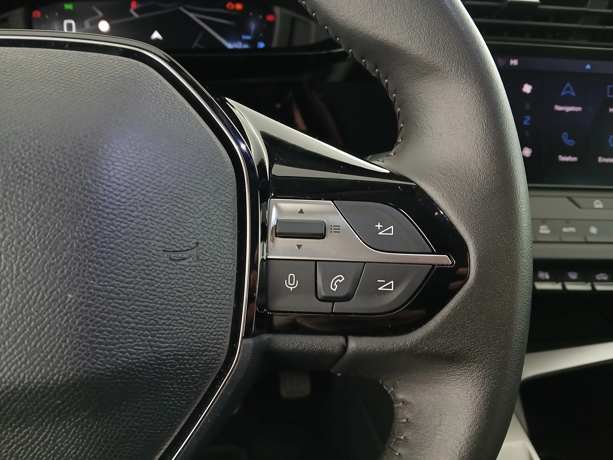 Peugeot 308 SW PureTech 130 S&S 6-Gang-Manuell Act | Bild 15 von 29