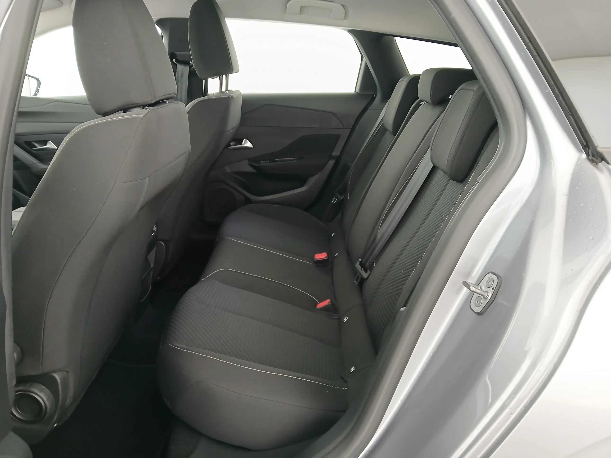 Peugeot 308 SW PureTech 130 S&S 6-Gang-Manuell Act | Bild 28 von 29