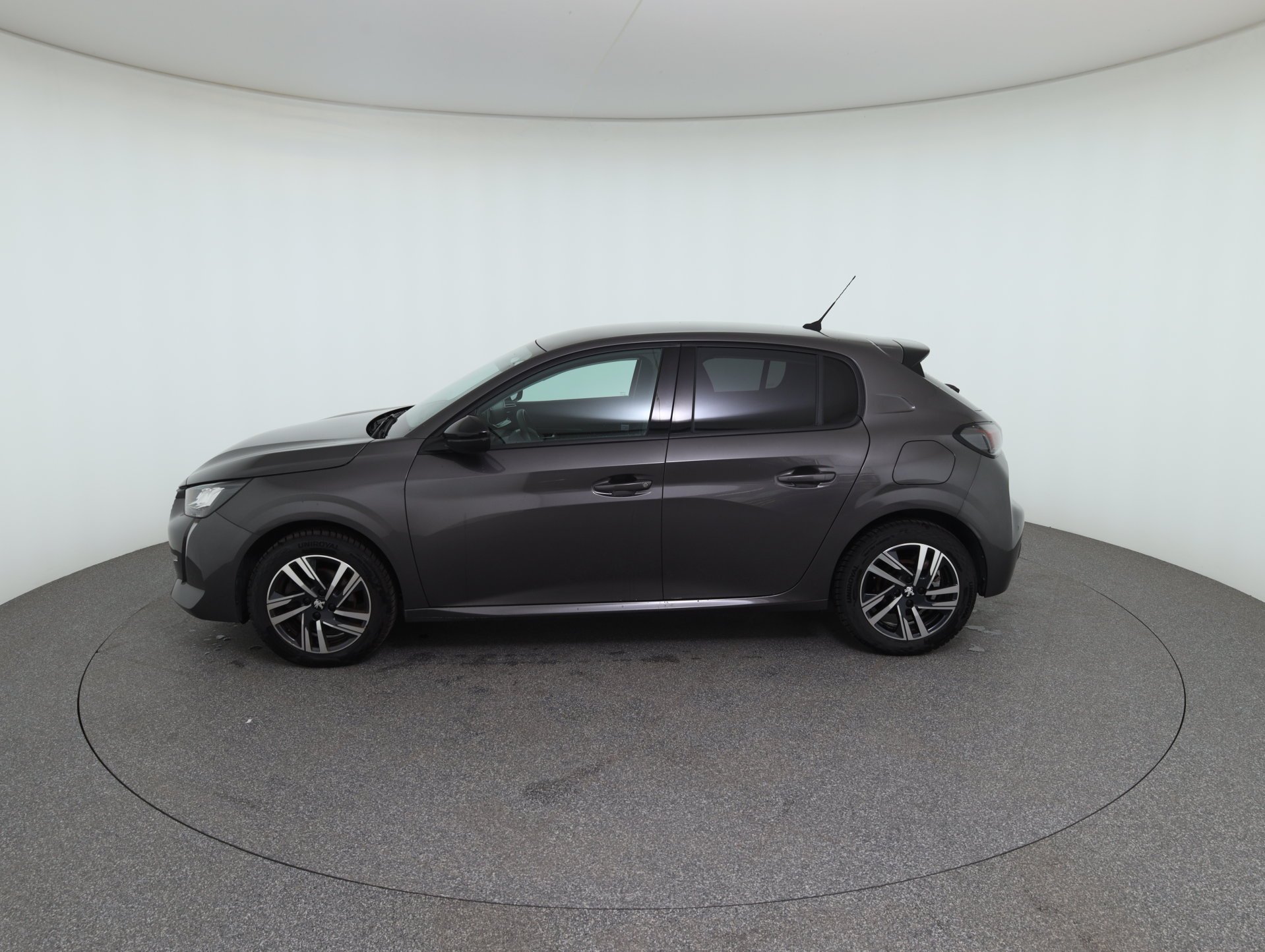 Peugeot 208 Allure BlueHDi 100 S&S | Bild 21 von 25