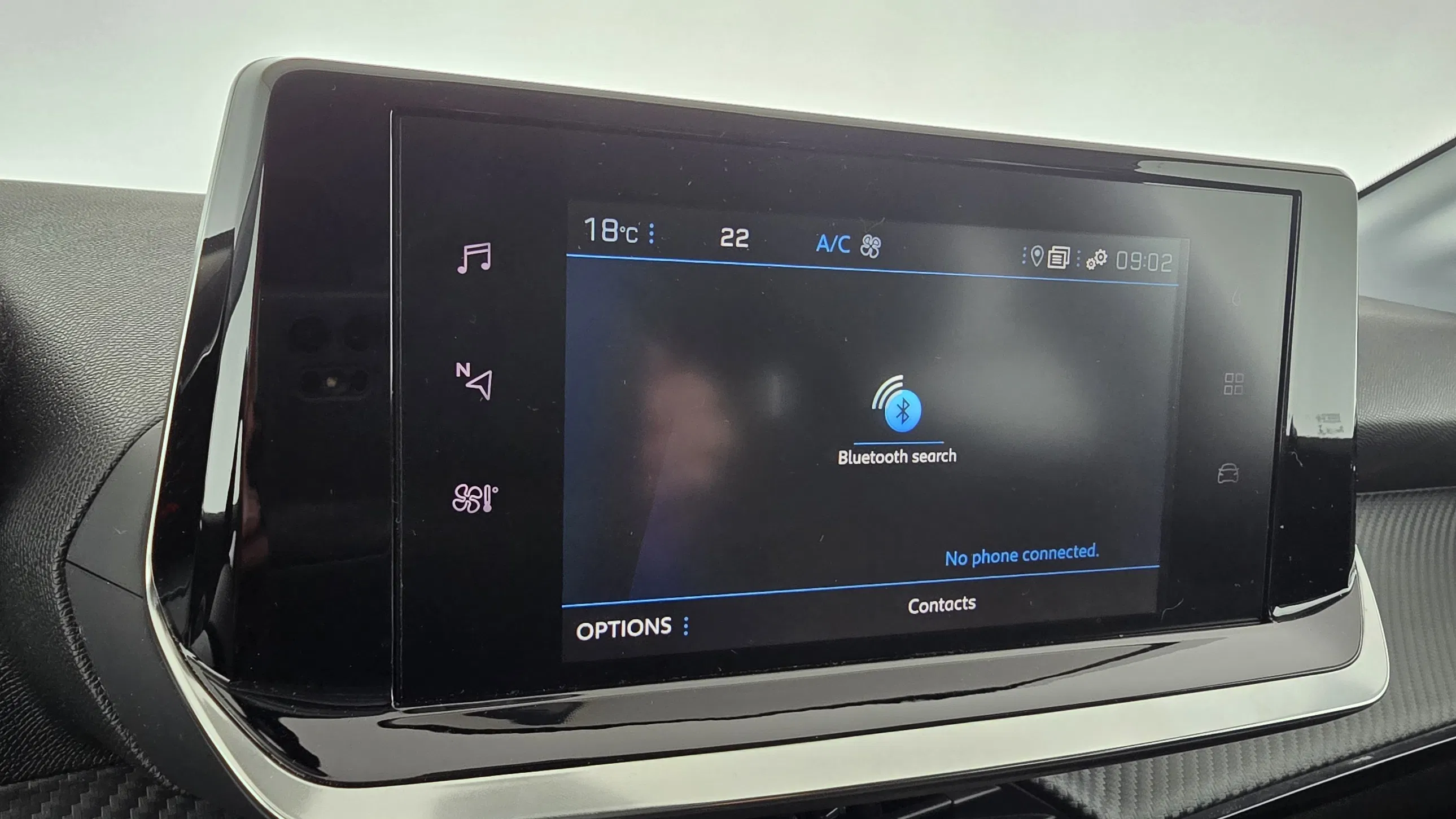 Peugeot 208 Allure BlueHDi 100 S&S | Bild 10 von 25