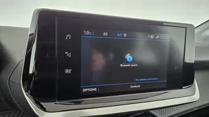 Peugeot 208 Allure BlueHDi 100 S&S | Thumbnail 10 von 25