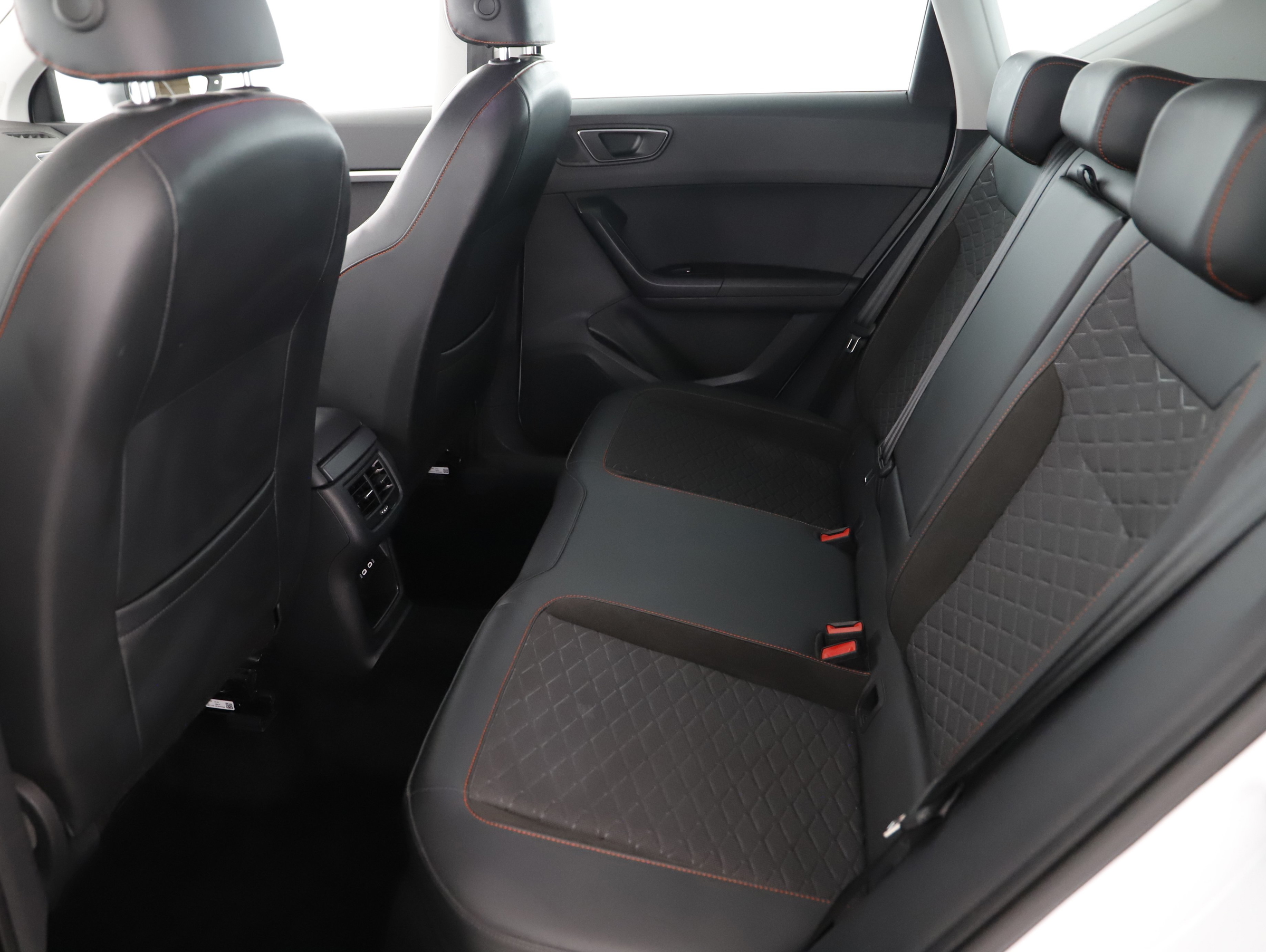 Seat Ateca 2.0 TDI 4Drive FR | Bild 4 von 21