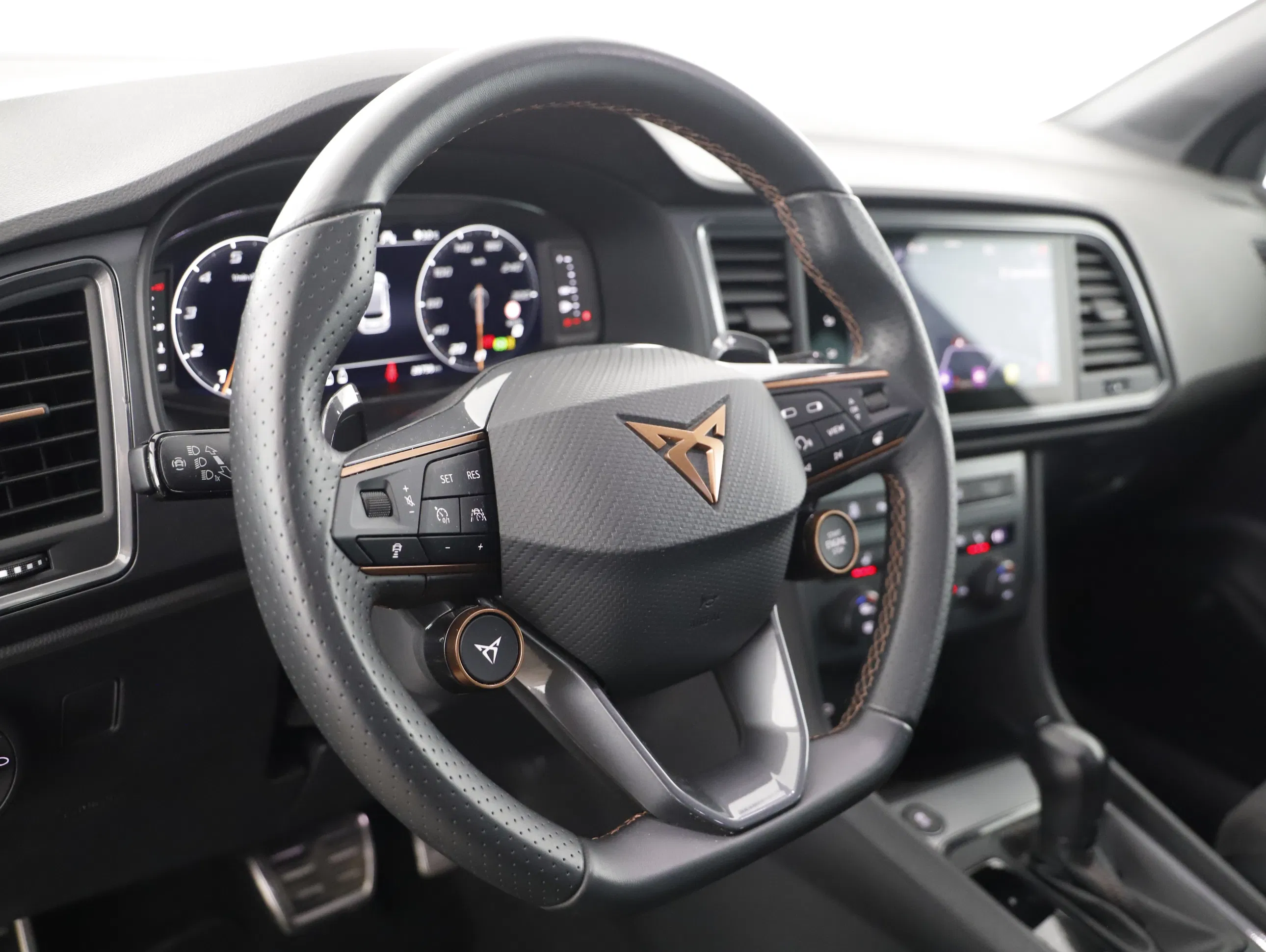 Cupra Ateca 2.0 TSI 4Drive | Bild 5 von 23