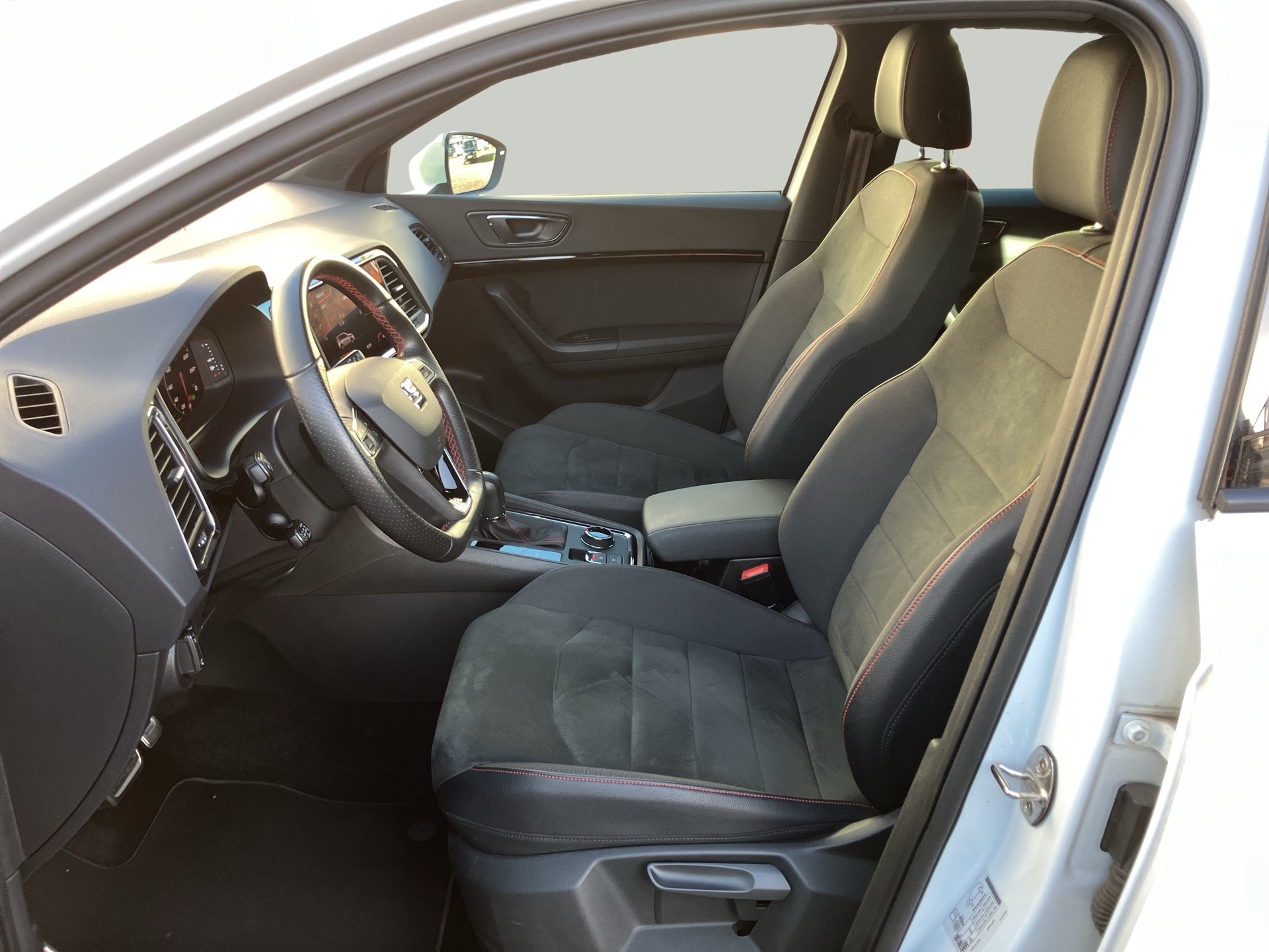 Seat Ateca 15 TSI ACT FR | Bild 10 von 28