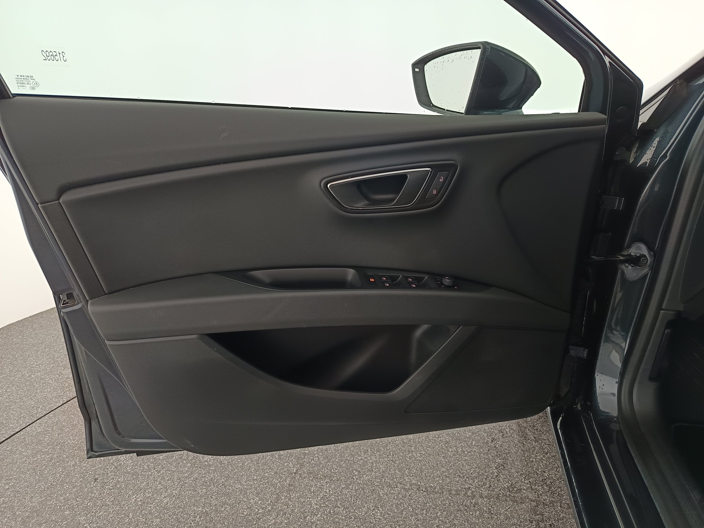 Seat Leon 1.6 TDI Style | Bild 11 von 27