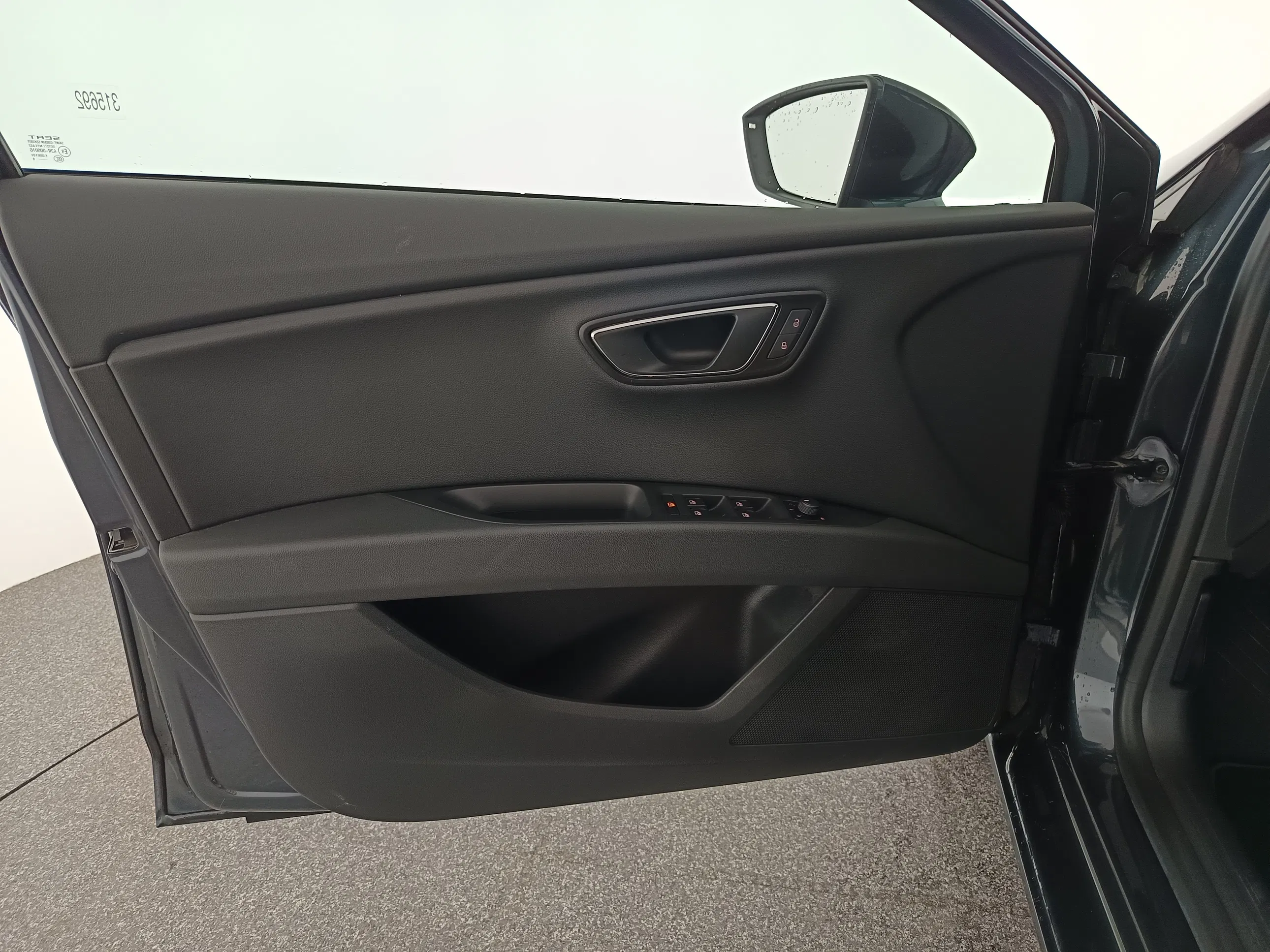 Seat Leon 1.6 TDI Style | Bild 11 von 27