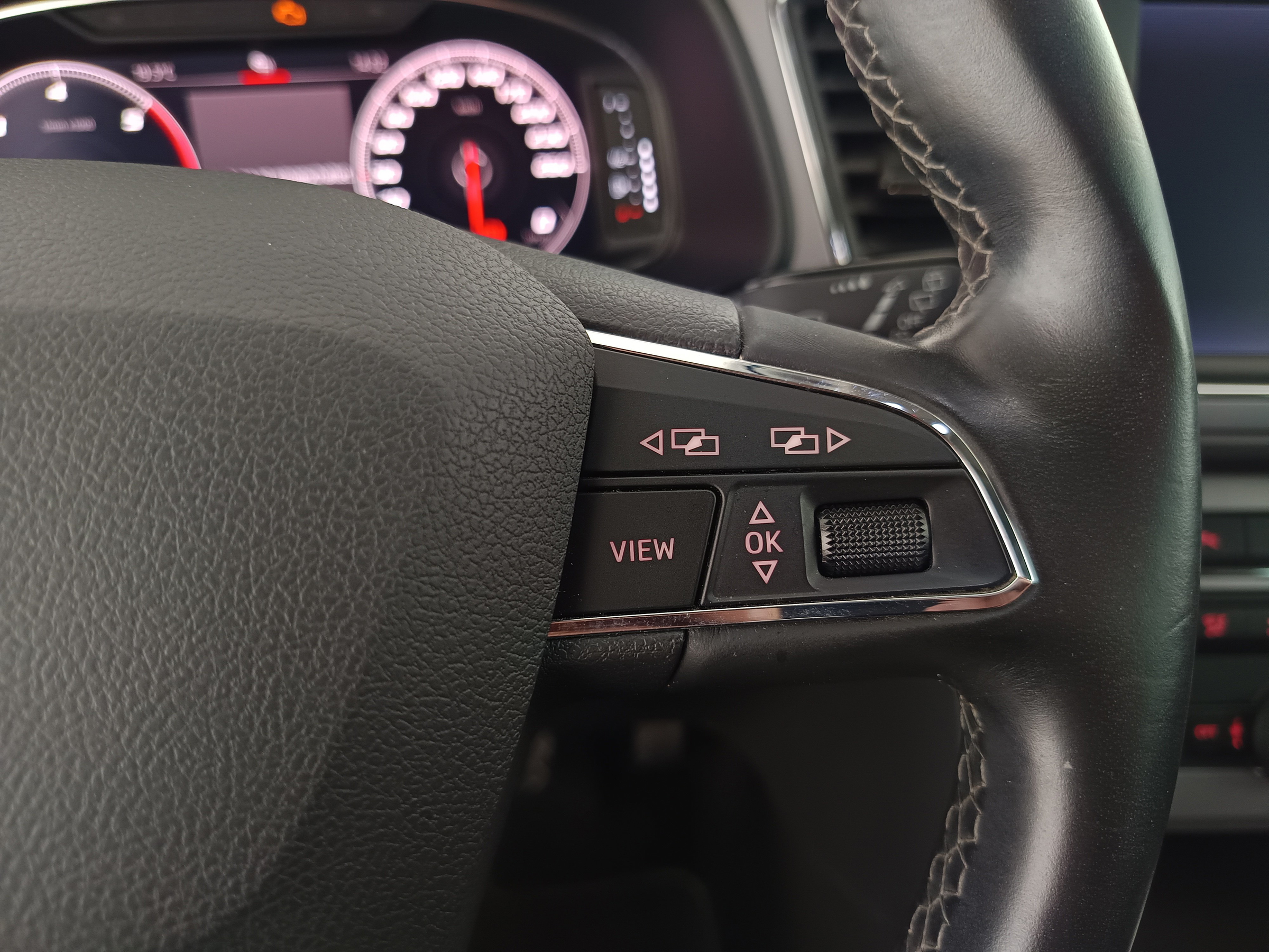 Seat Leon 1.6 TDI Style | Bild 18 von 27