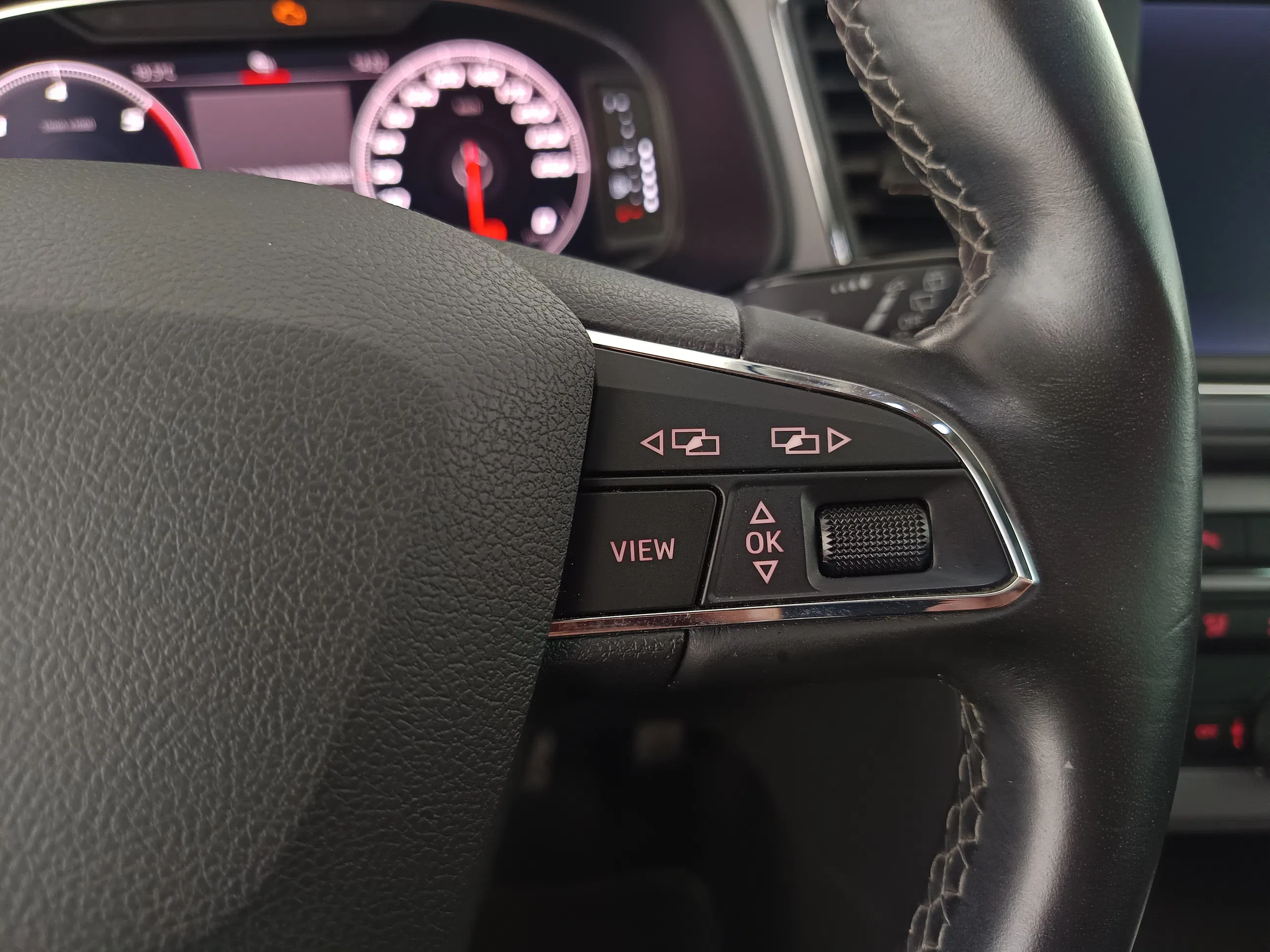 Seat Leon 1.6 TDI Style | Bild 18 von 27