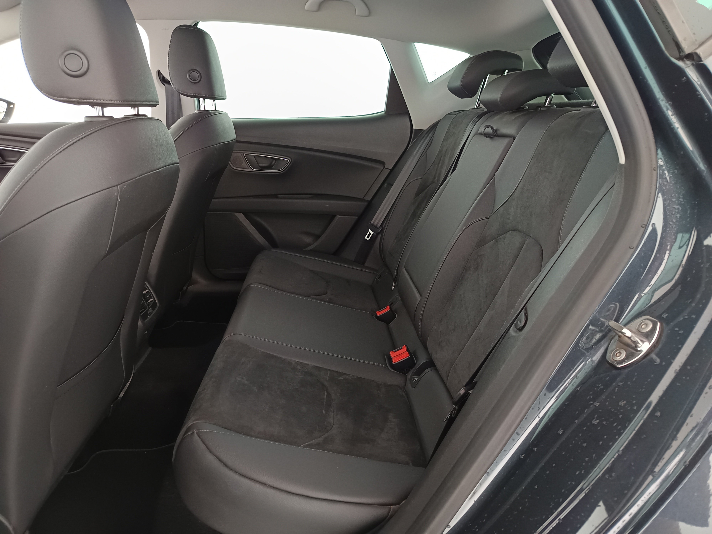 Seat Leon 1.6 TDI Style | Bild 26 von 27