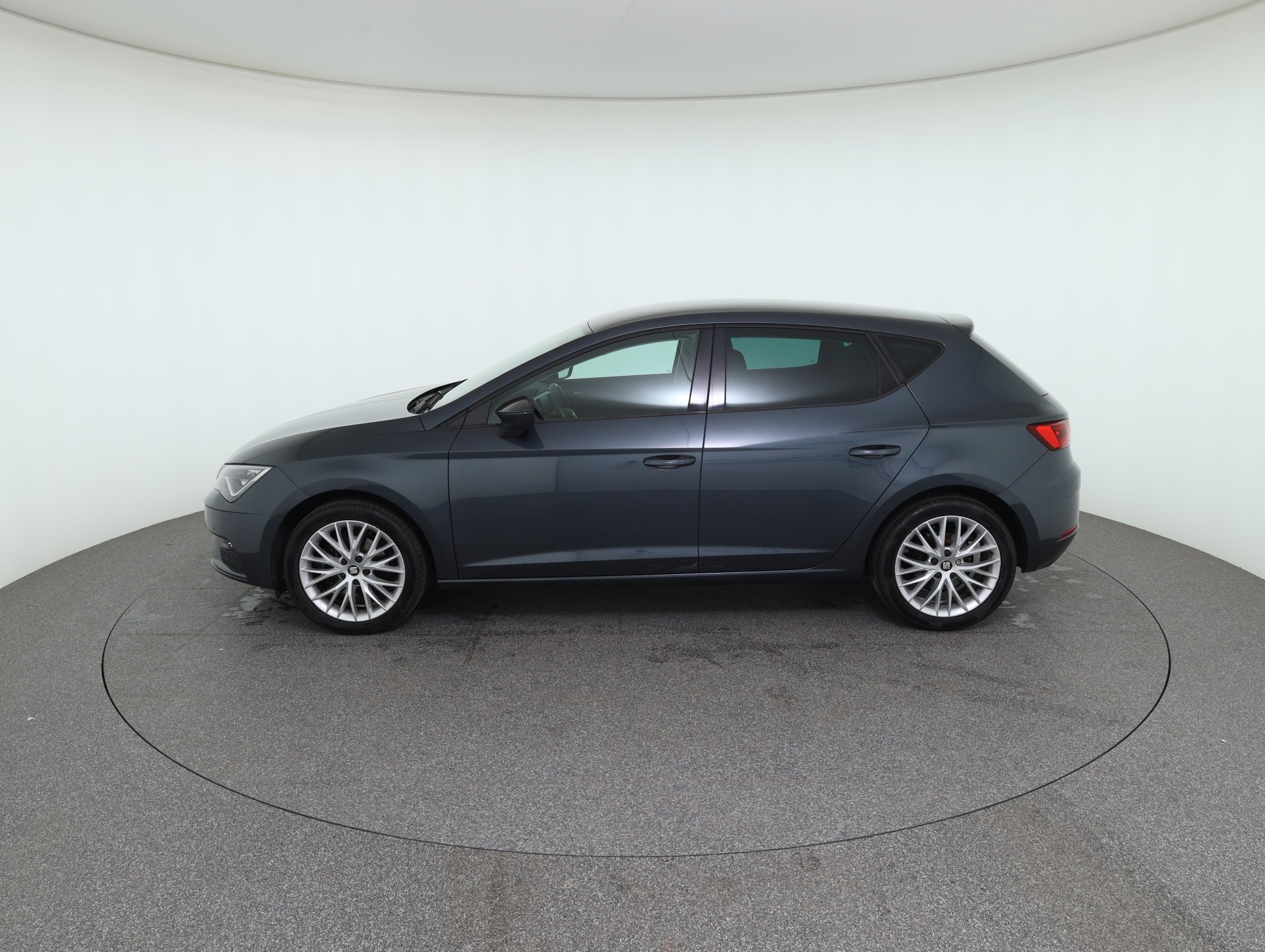 Seat Leon 1.6 TDI Style | Bild 9 von 27