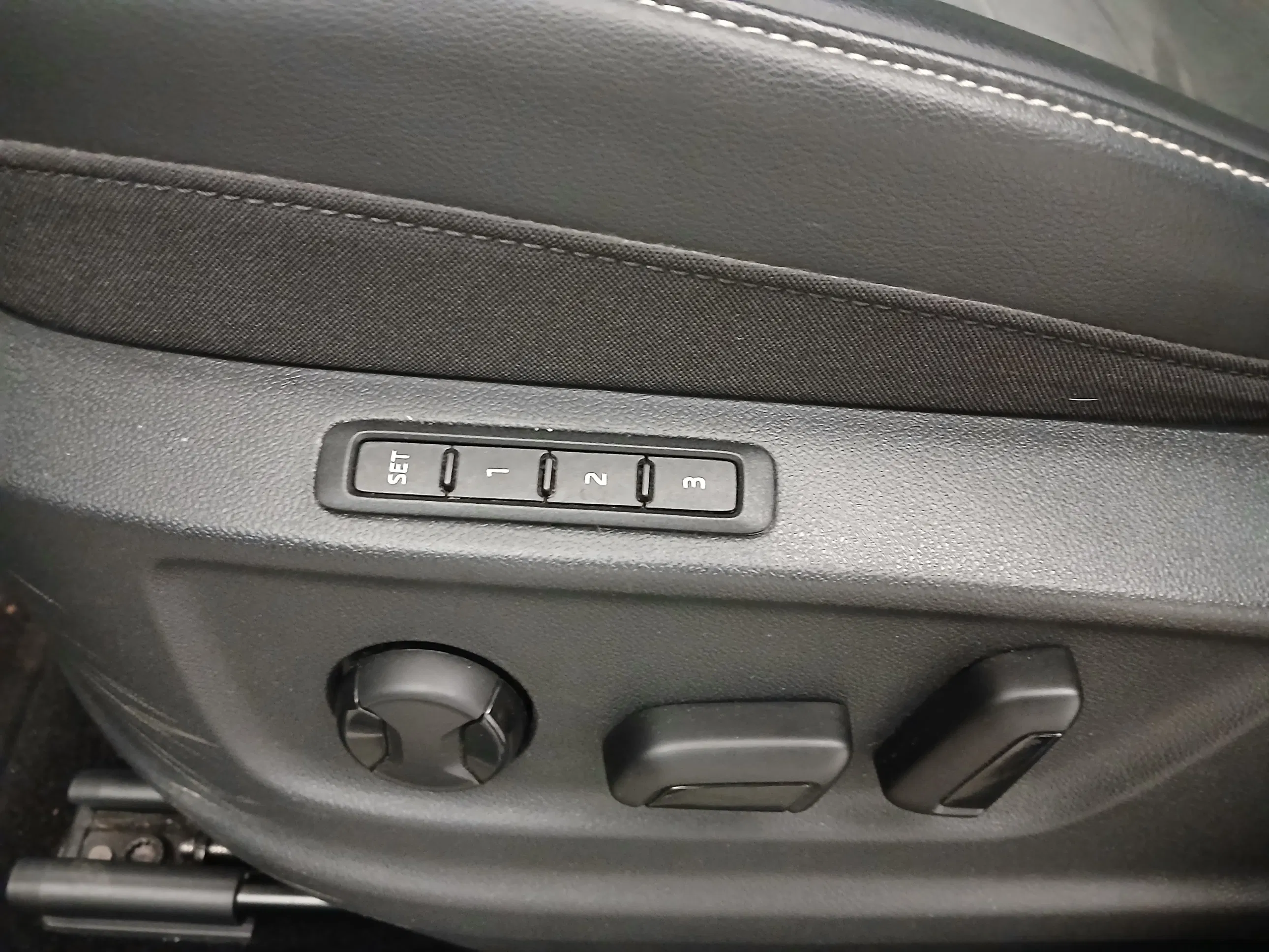 Seat Ateca 2.0 TDI 4Drive Xperience | Bild 13 von 30