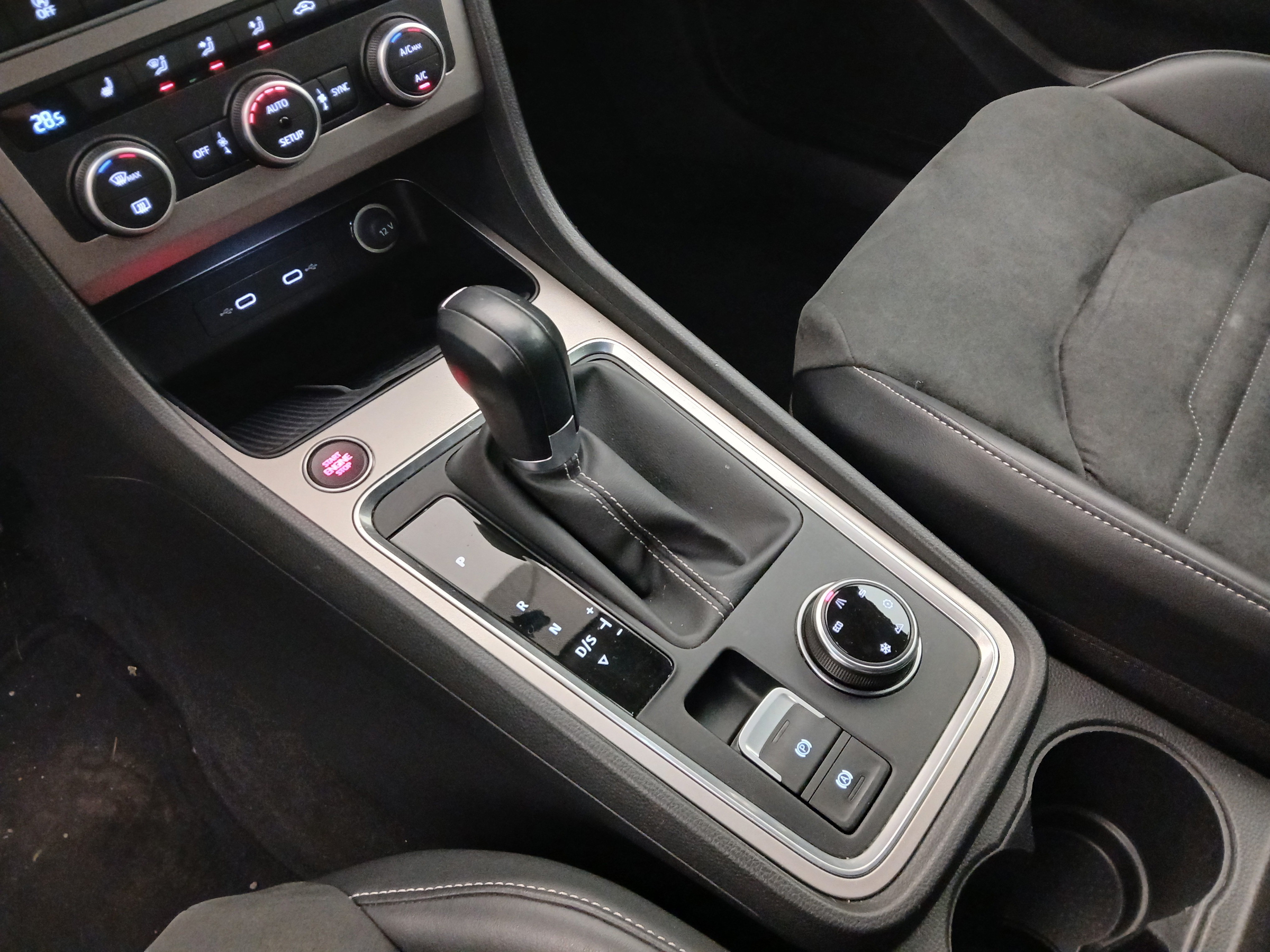 Seat Ateca 2.0 TDI 4Drive Xperience | Bild 26 von 30