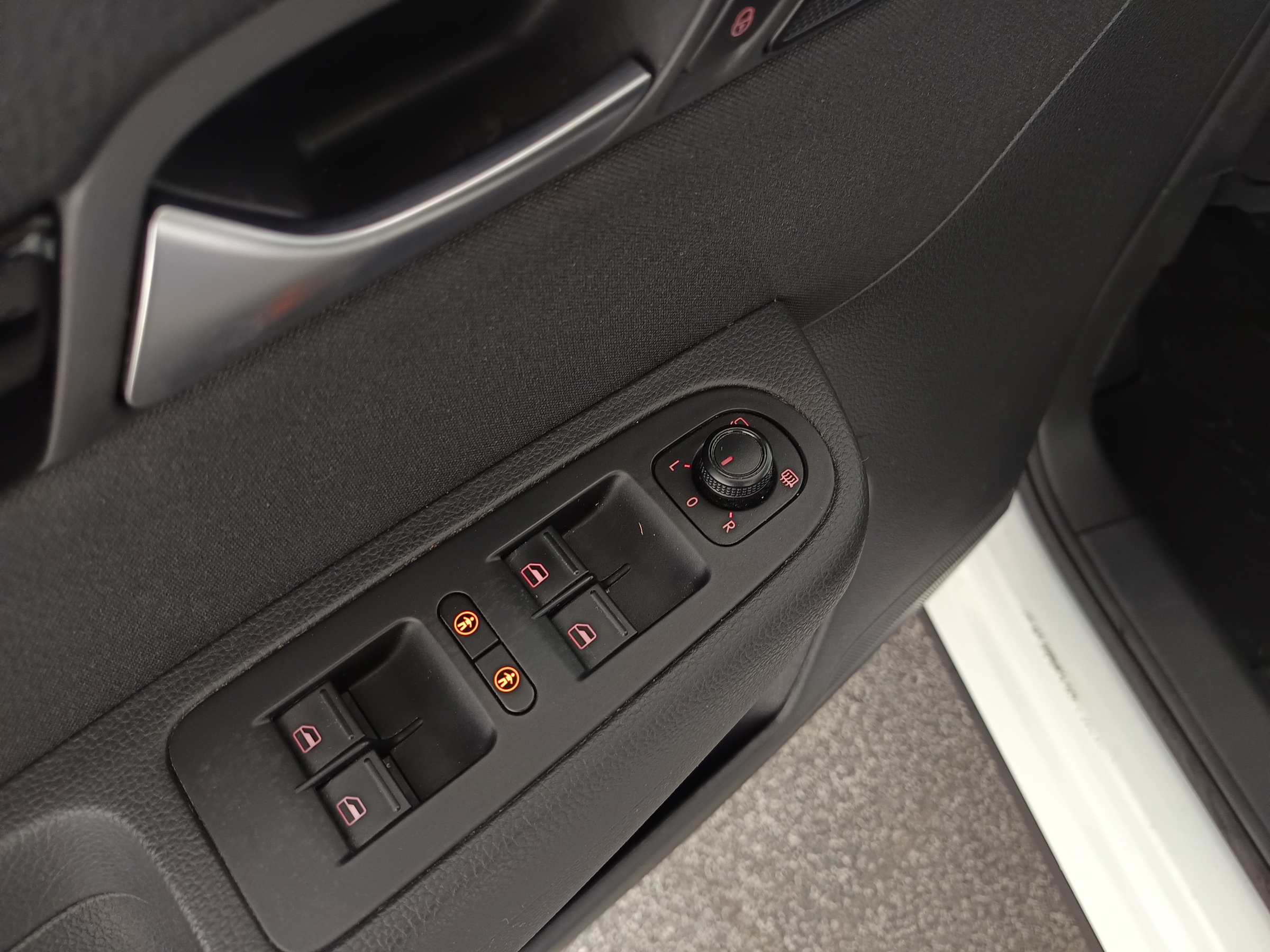 Seat Alhambra 2.0 TDI Executive | Bild 12 von 31