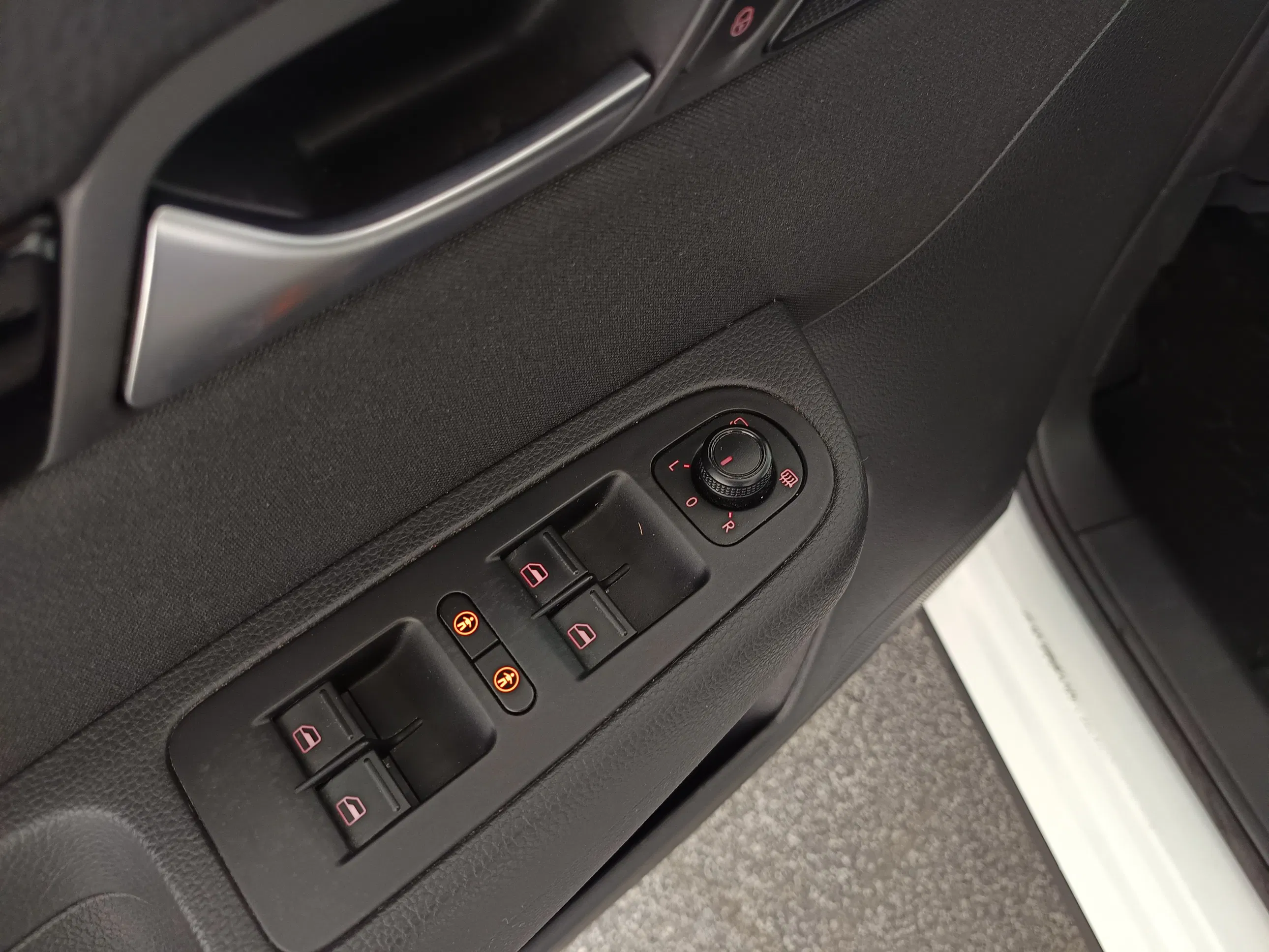 Seat Alhambra 2.0 TDI Executive | Bild 12 von 31