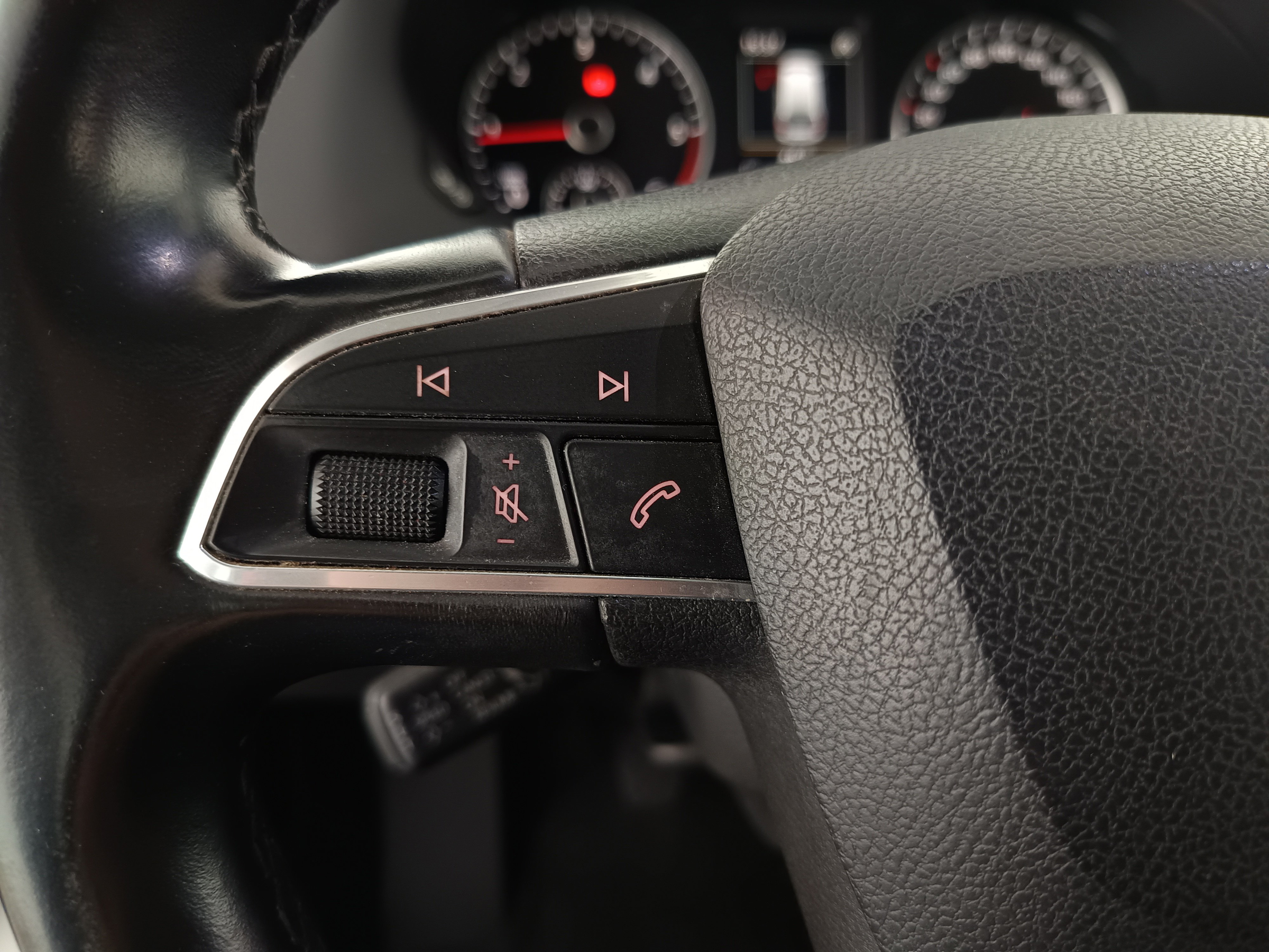 Seat Alhambra 2.0 TDI Executive | Bild 17 von 31