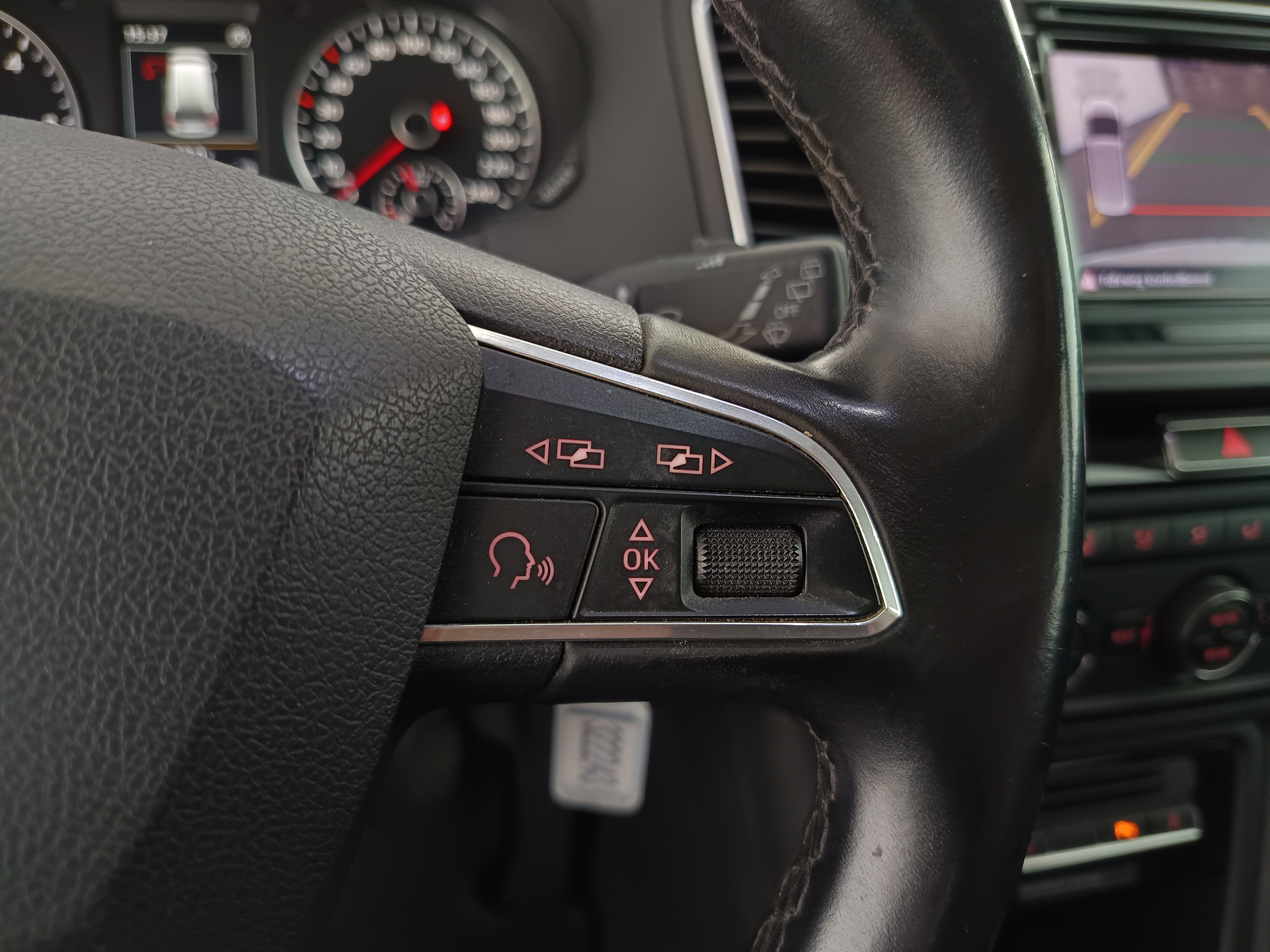 Seat Alhambra 2.0 TDI Executive | Bild 18 von 31