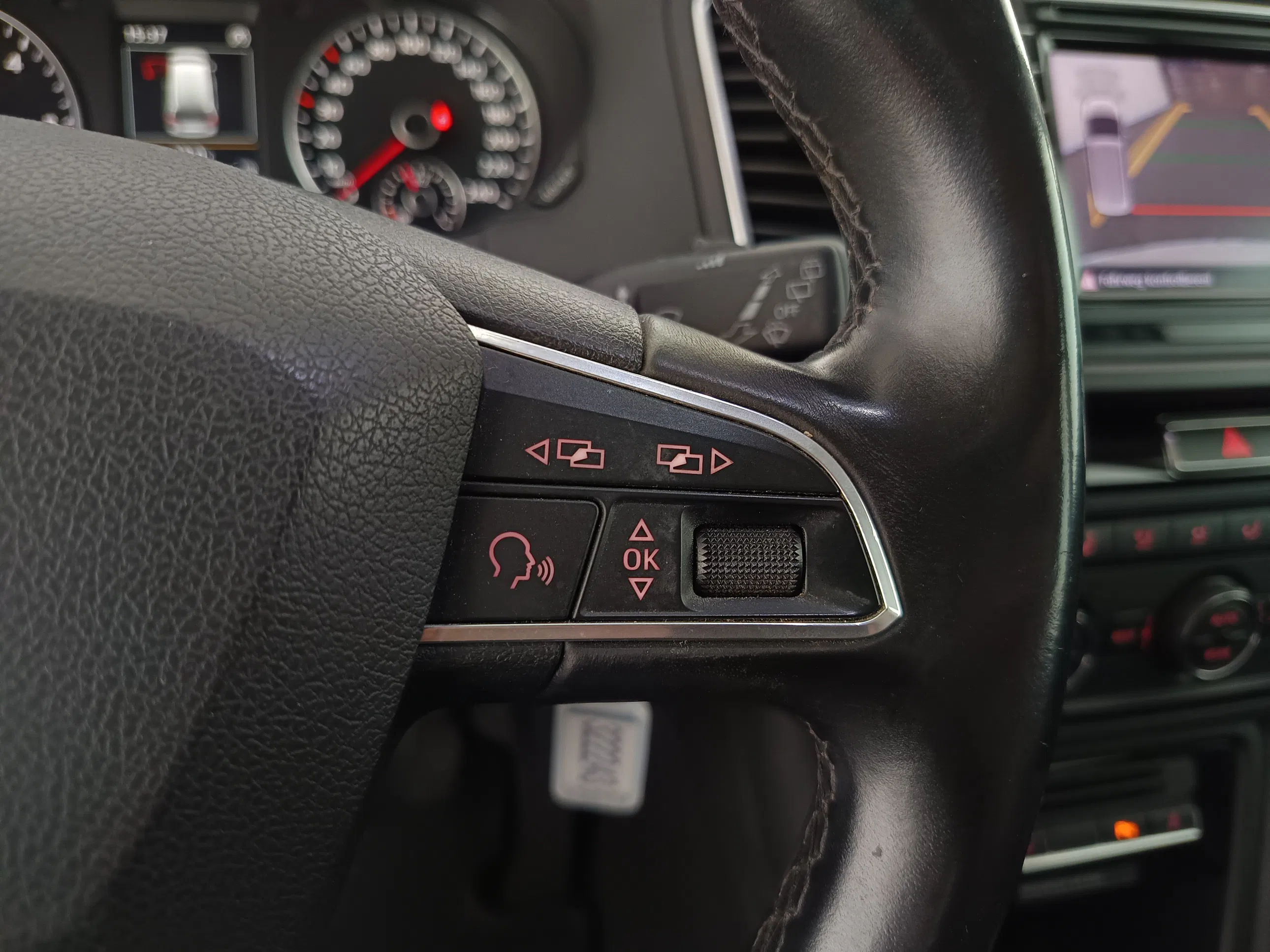 Seat Alhambra 2.0 TDI Executive | Bild 18 von 31