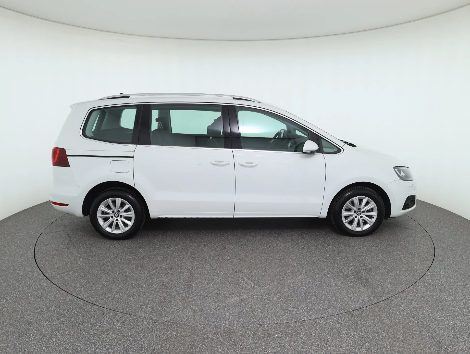 Seat Alhambra 2.0 TDI Executive | Bild 5 von 31