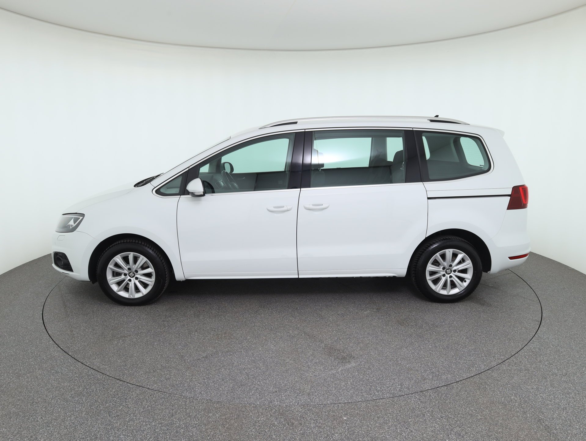 Seat Alhambra 2.0 TDI Executive | Bild 9 von 31