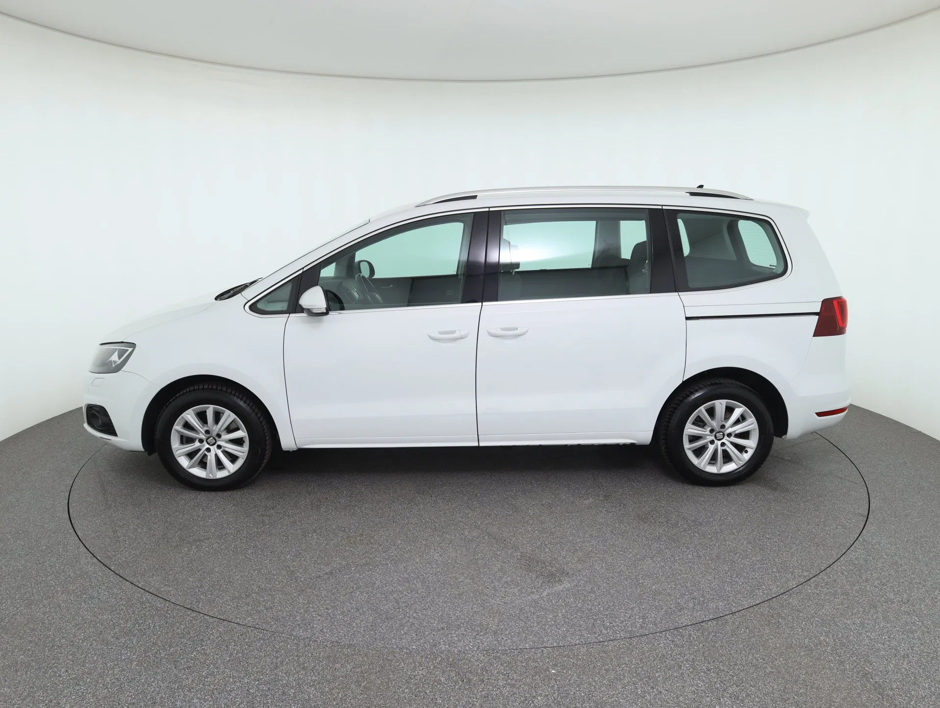 Seat Alhambra 2.0 TDI Executive | Bild 9 von 31