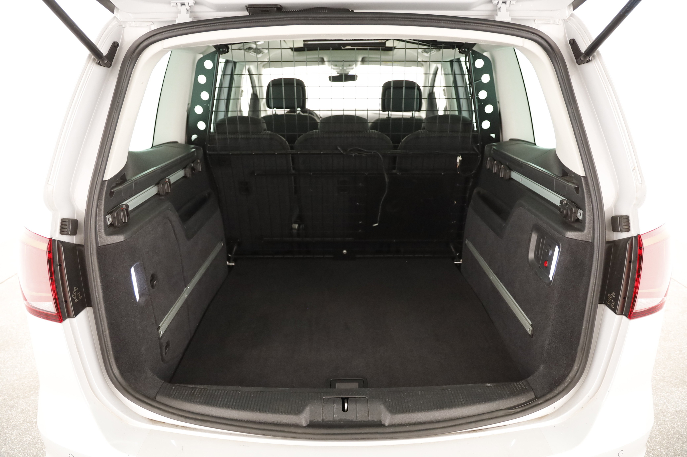 Seat Alhambra 711 1.4 TSI Executive | Bild 21 von 23