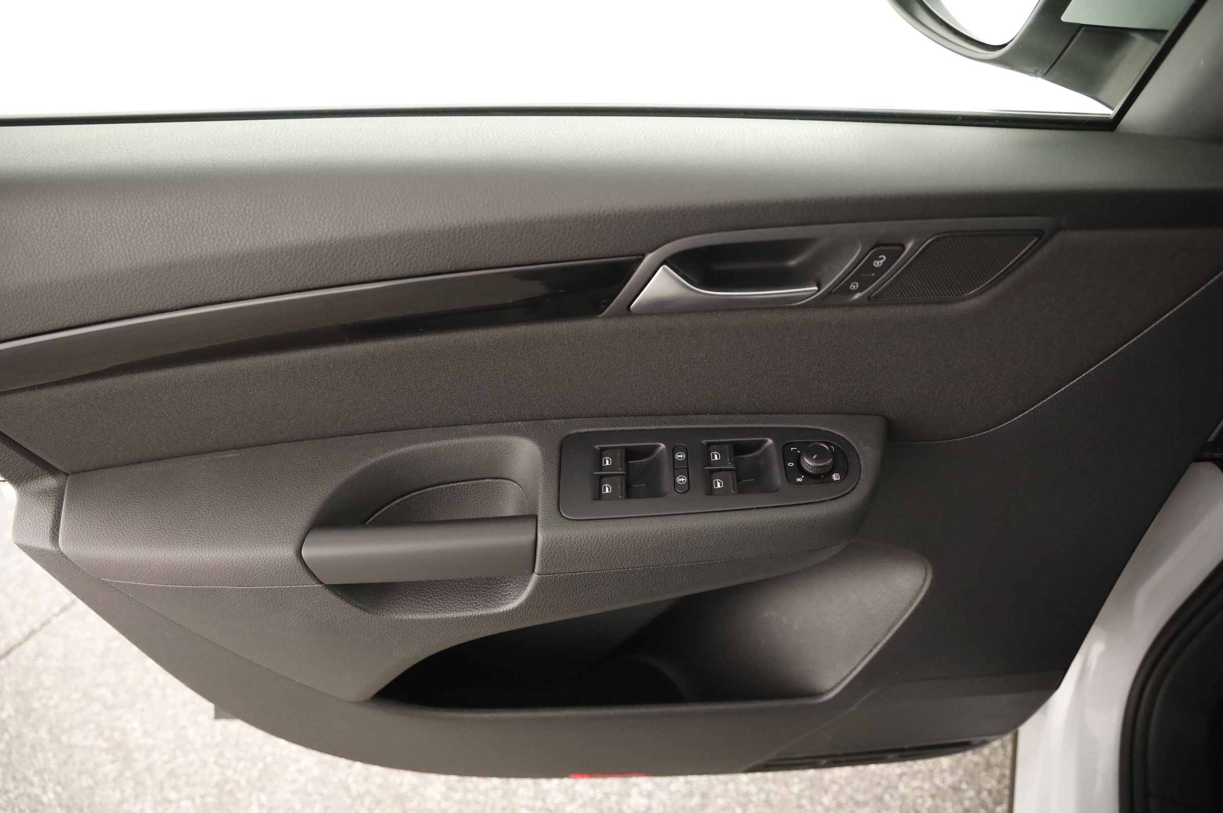 Seat Alhambra 711 1.4 TSI Executive | Bild 6 von 23