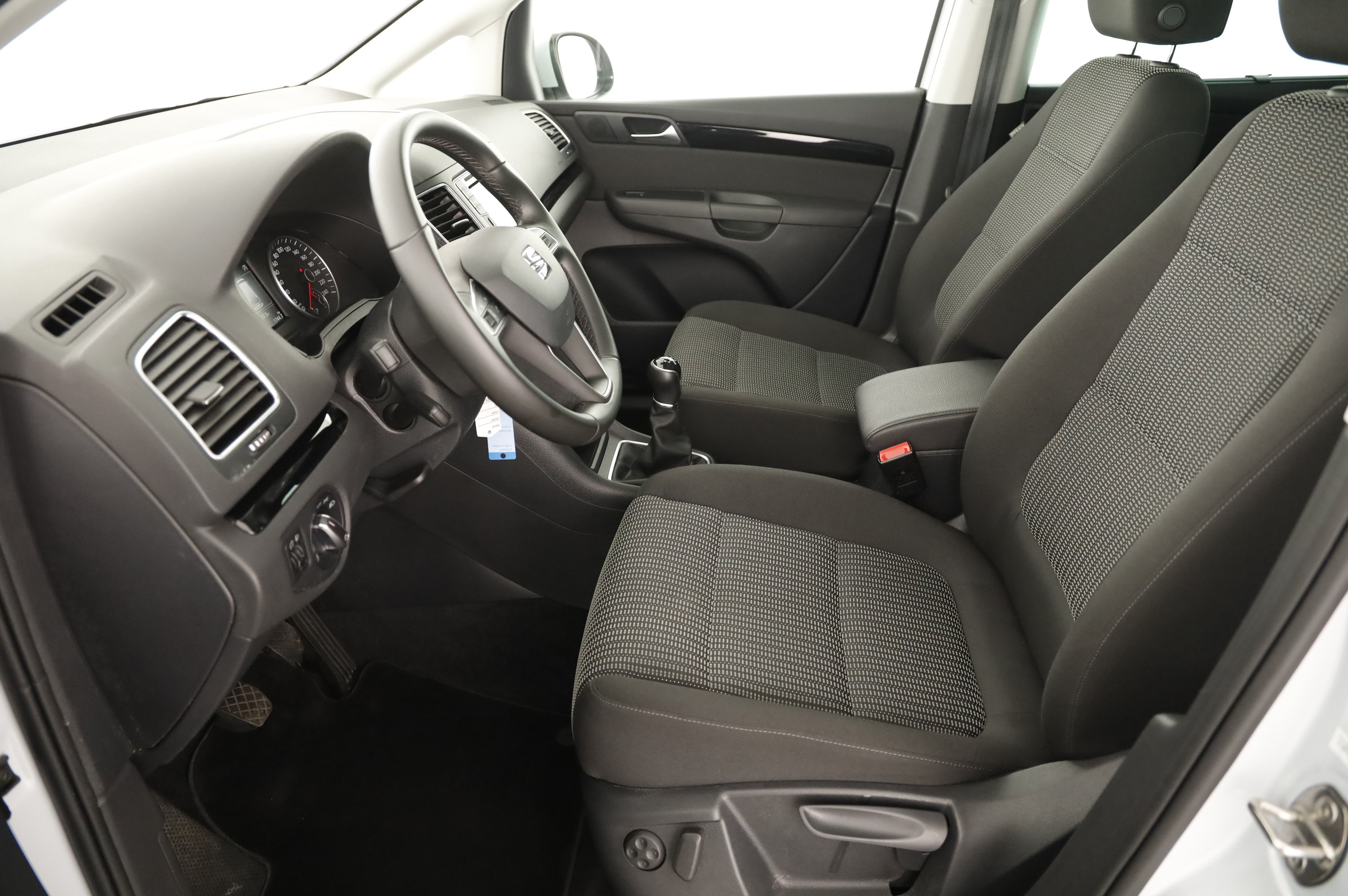 Seat Alhambra 711 1.4 TSI Executive | Bild 9 von 23