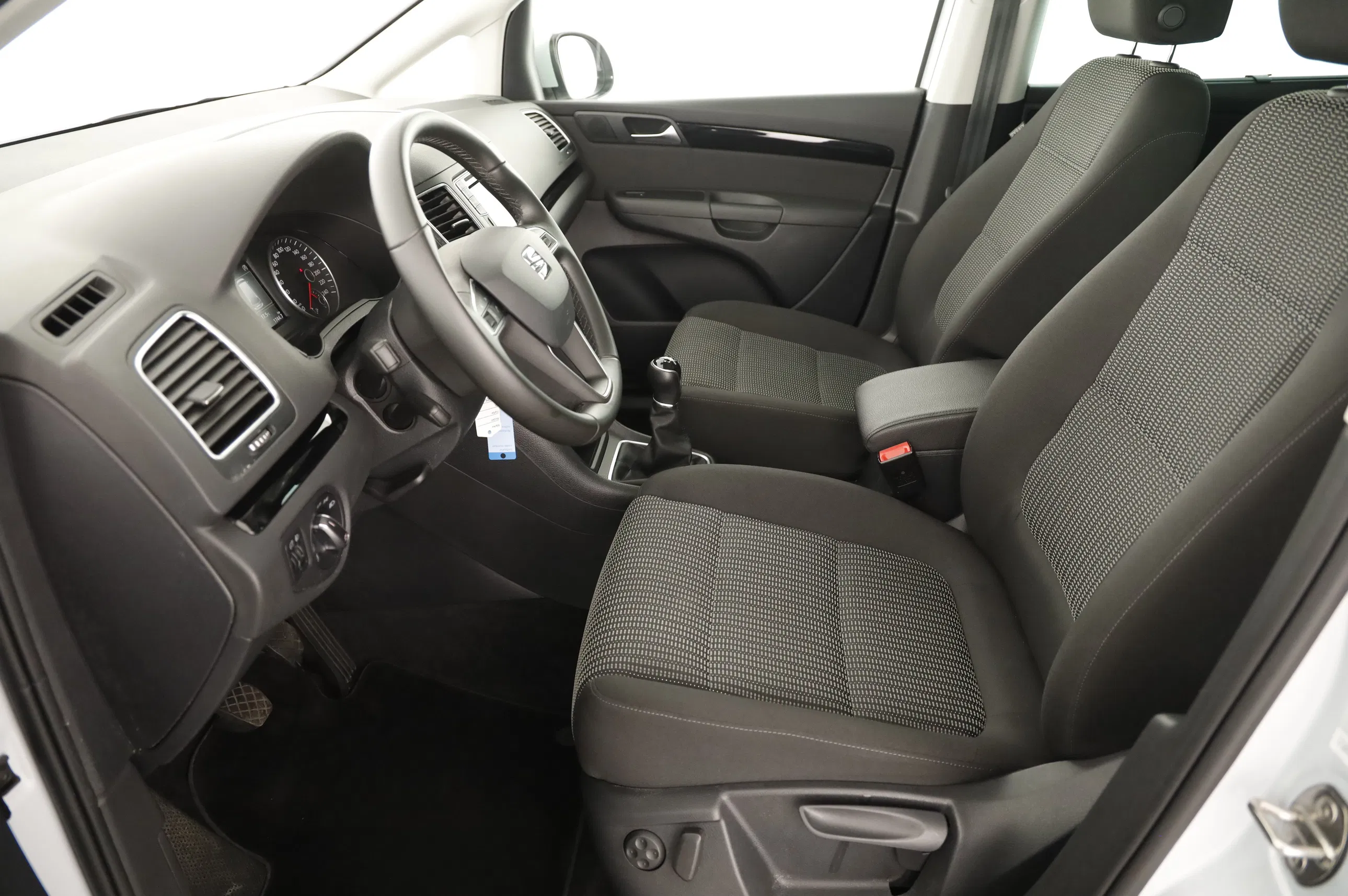 Seat Alhambra 711 1.4 TSI Executive | Bild 9 von 23