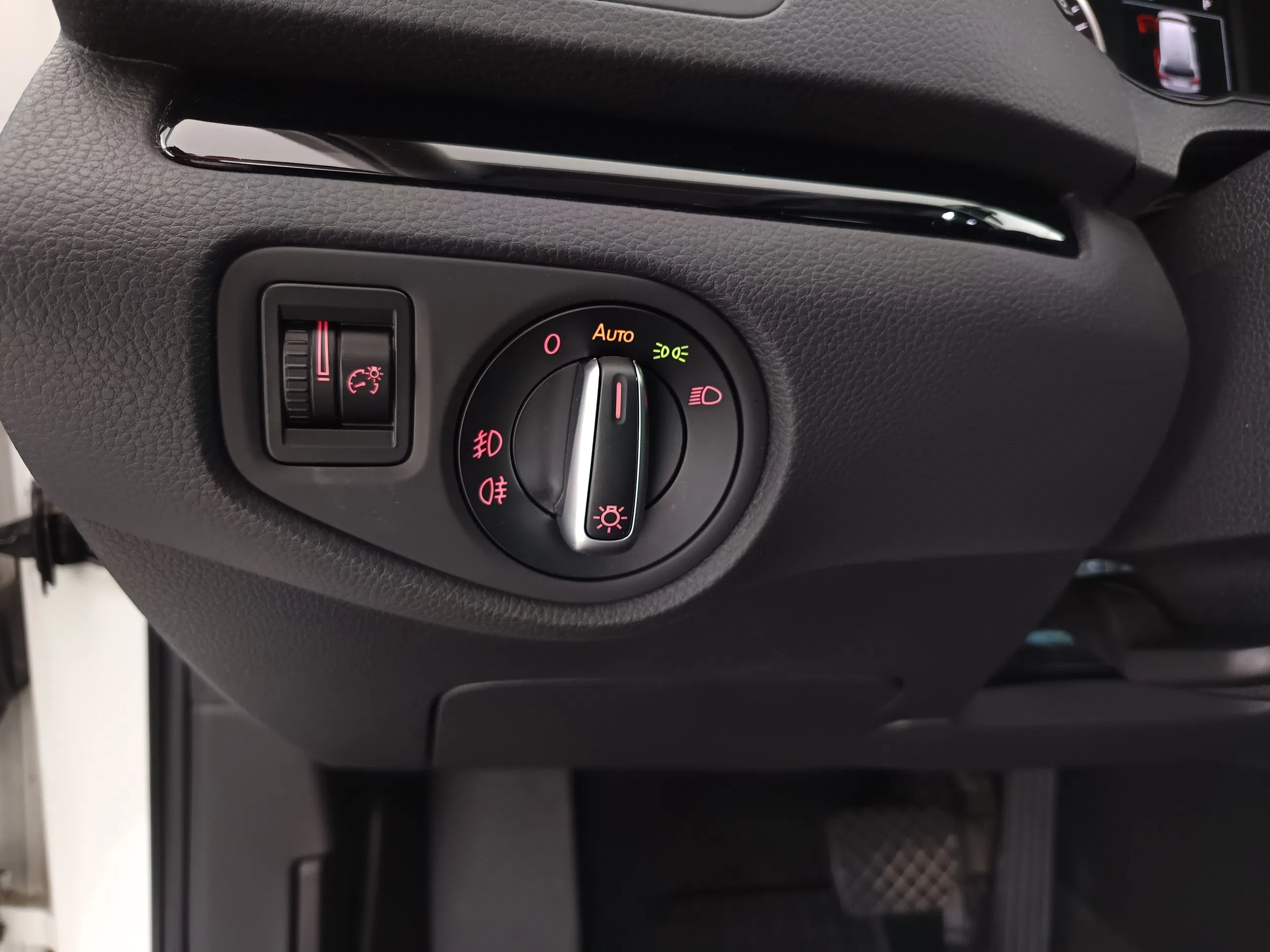 Seat Alhambra 711 2.0 TDI 4Drive Executive | Bild 13 von 31