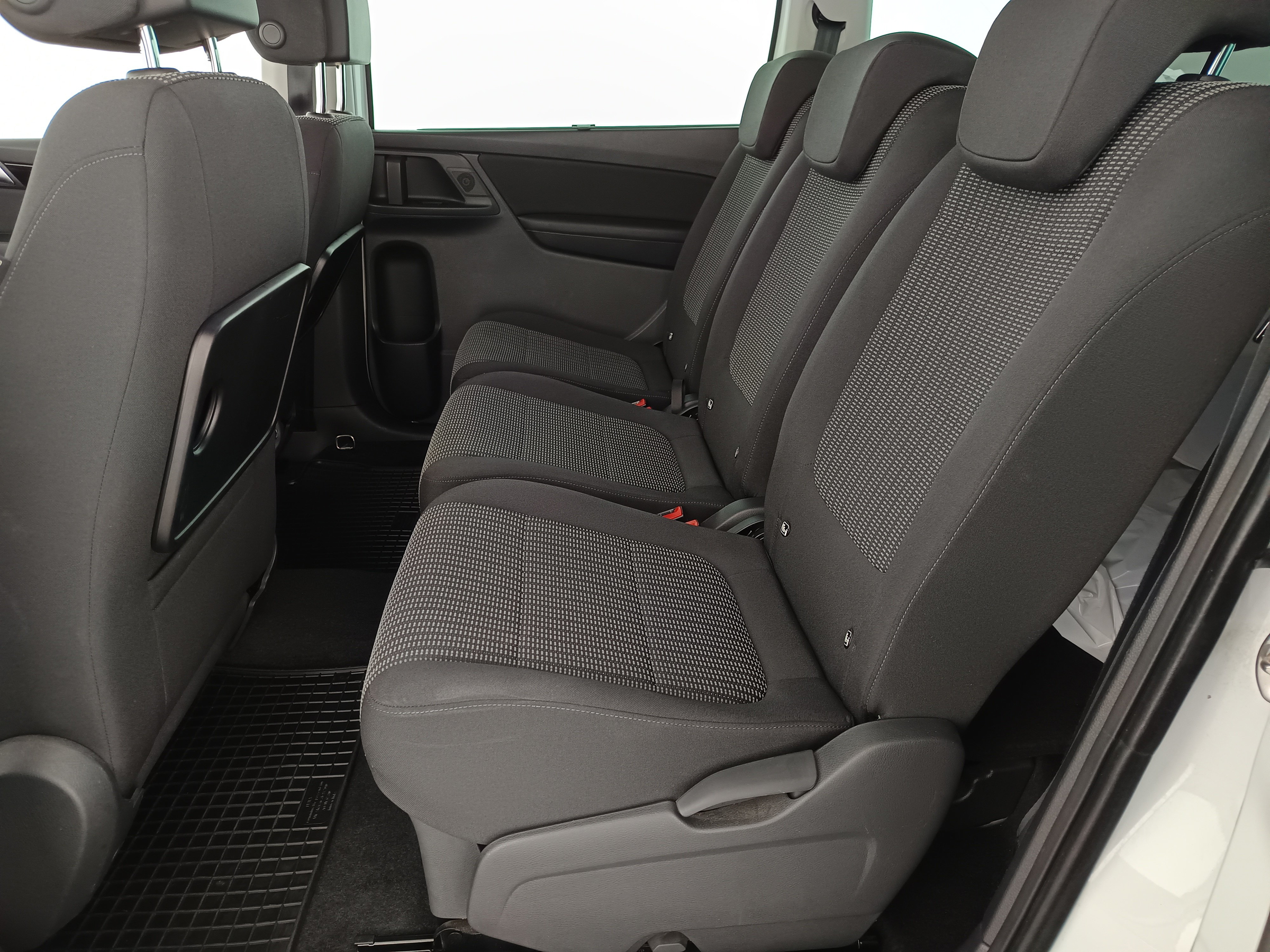 Seat Alhambra 711 2.0 TDI 4Drive Executive | Bild 28 von 31