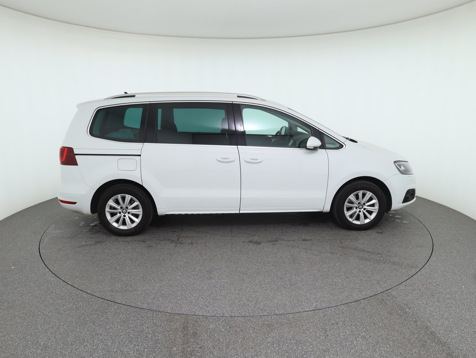 Seat Alhambra 711 2.0 TDI 4Drive Executive | Bild 5 von 31