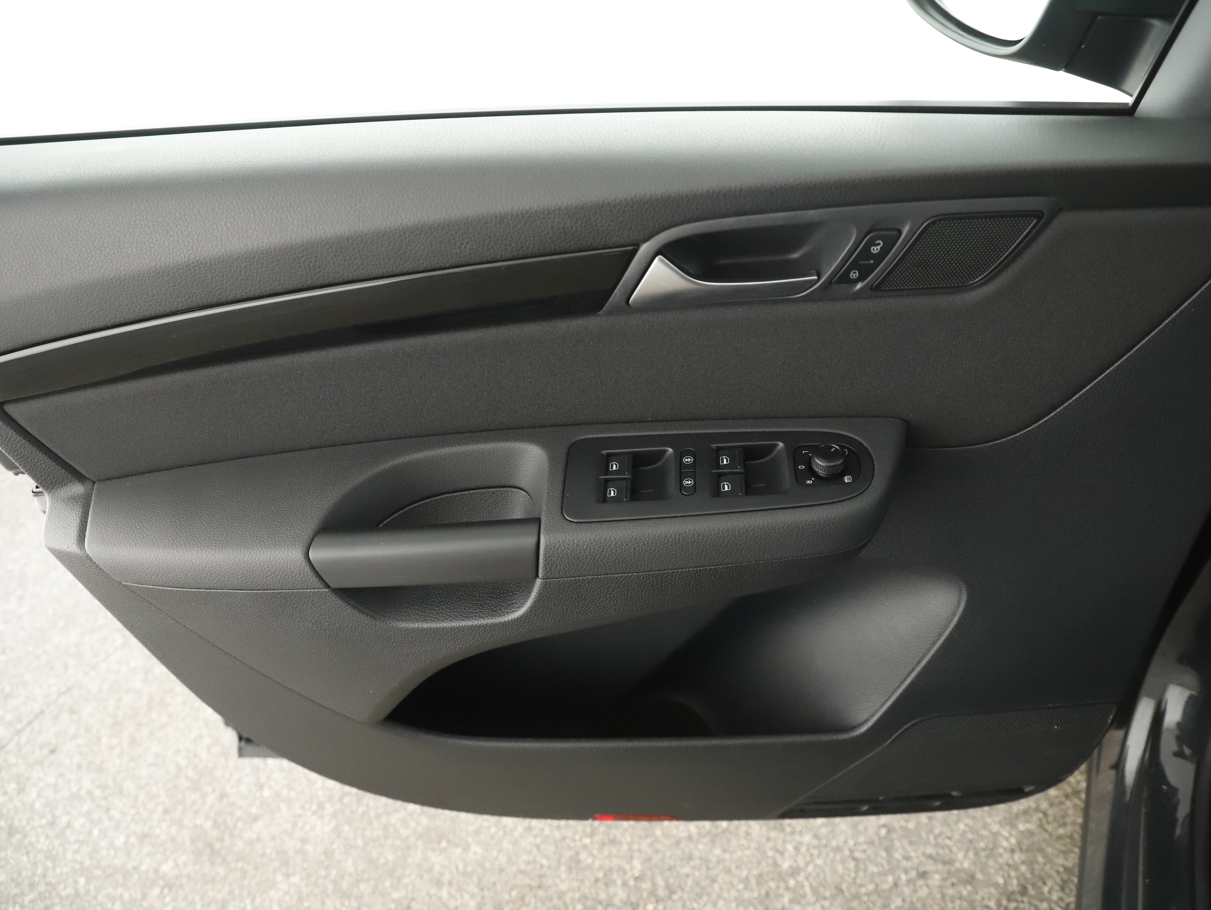 Seat Alhambra 2.0 TDI Executive | Bild 11 von 31