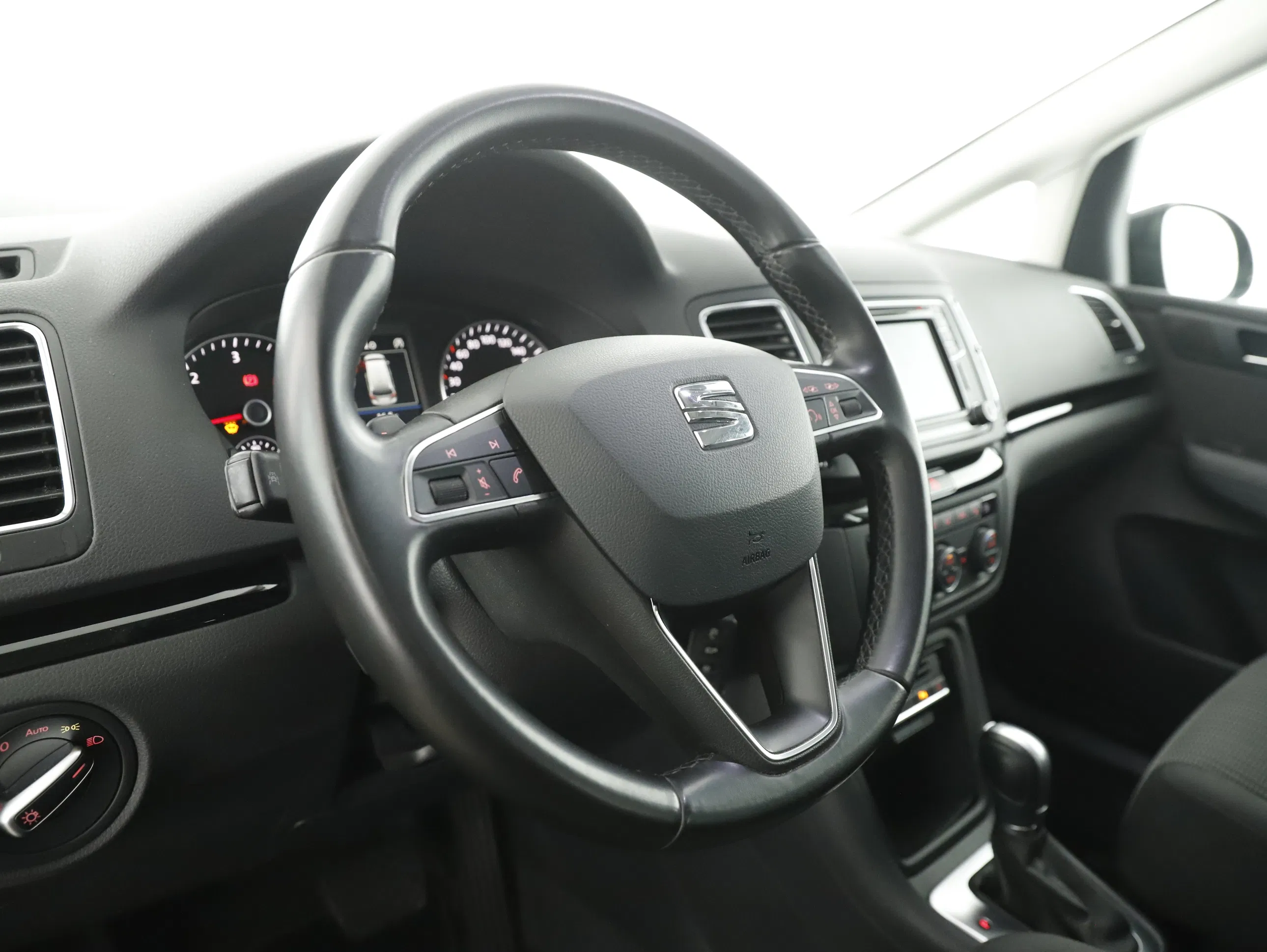 Seat Alhambra 2.0 TDI Executive | Bild 17 von 31