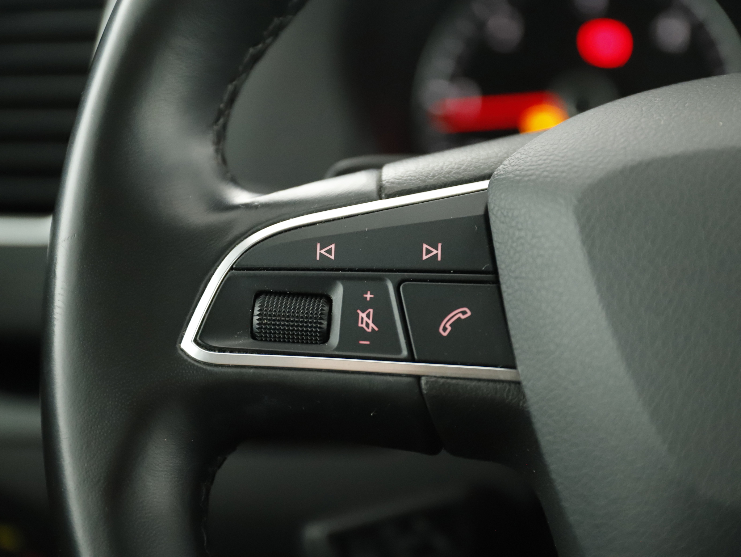 Seat Alhambra 2.0 TDI Executive | Bild 18 von 31