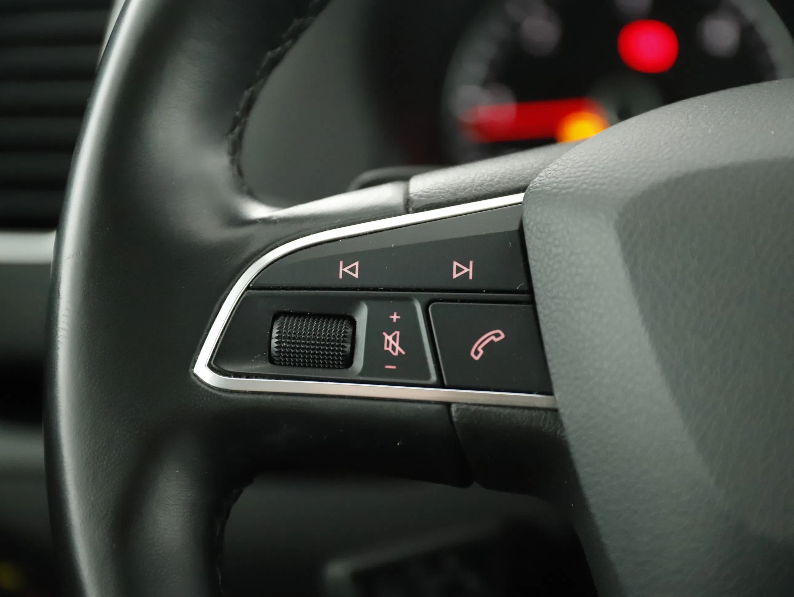 Seat Alhambra 2.0 TDI Executive | Bild 18 von 31