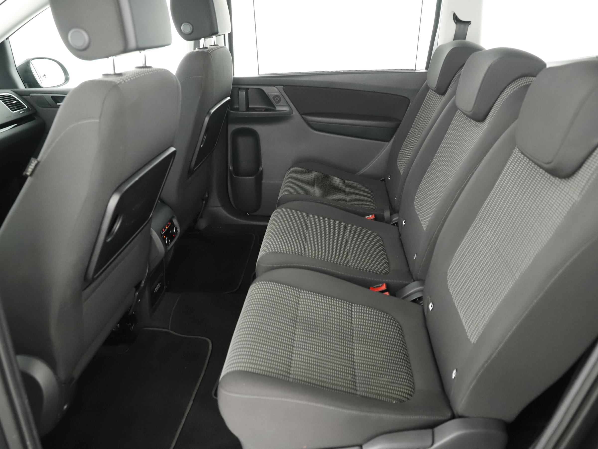 Seat Alhambra 2.0 TDI Executive | Bild 26 von 31