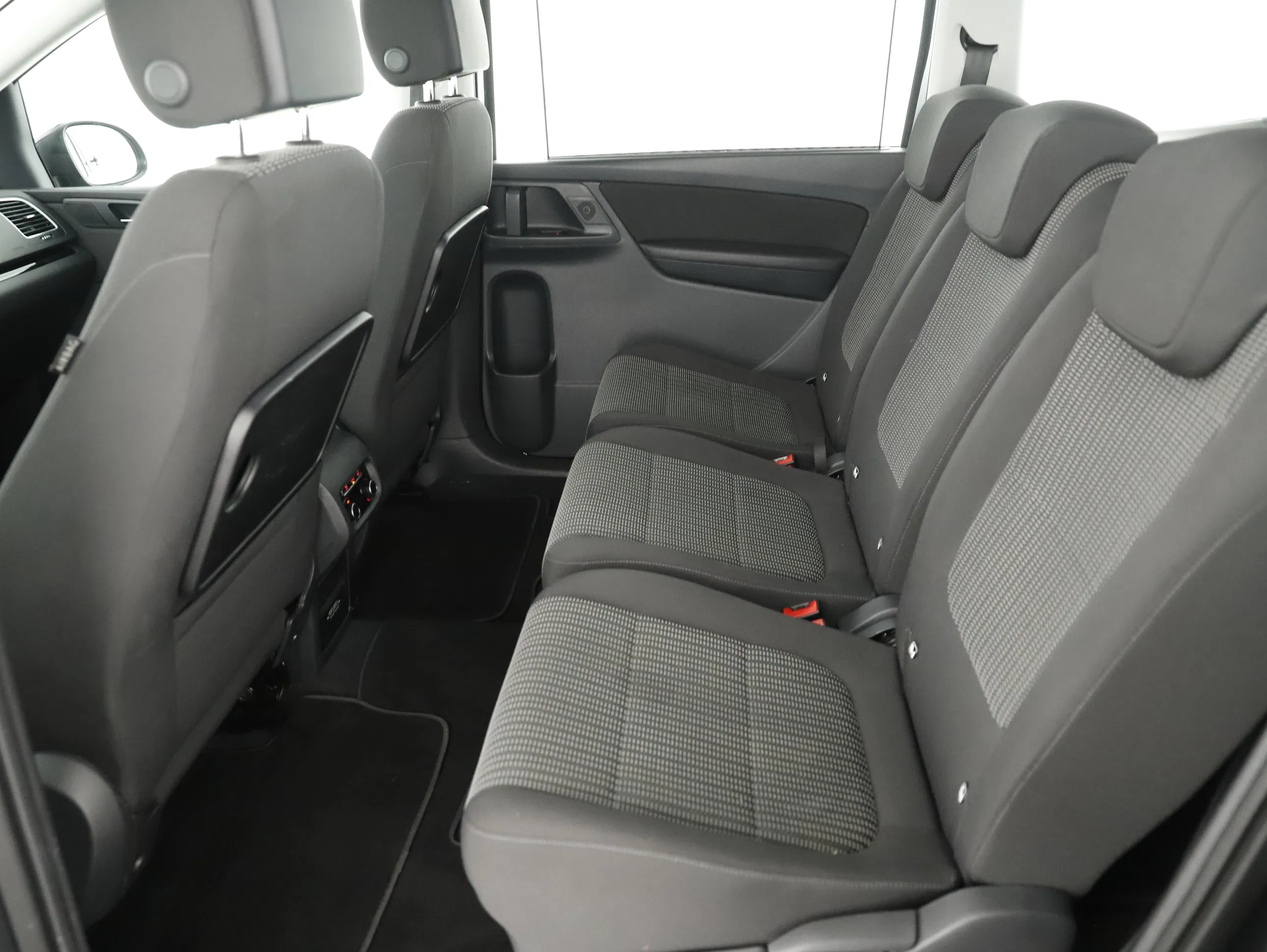 Seat Alhambra 2.0 TDI Executive | Bild 26 von 31