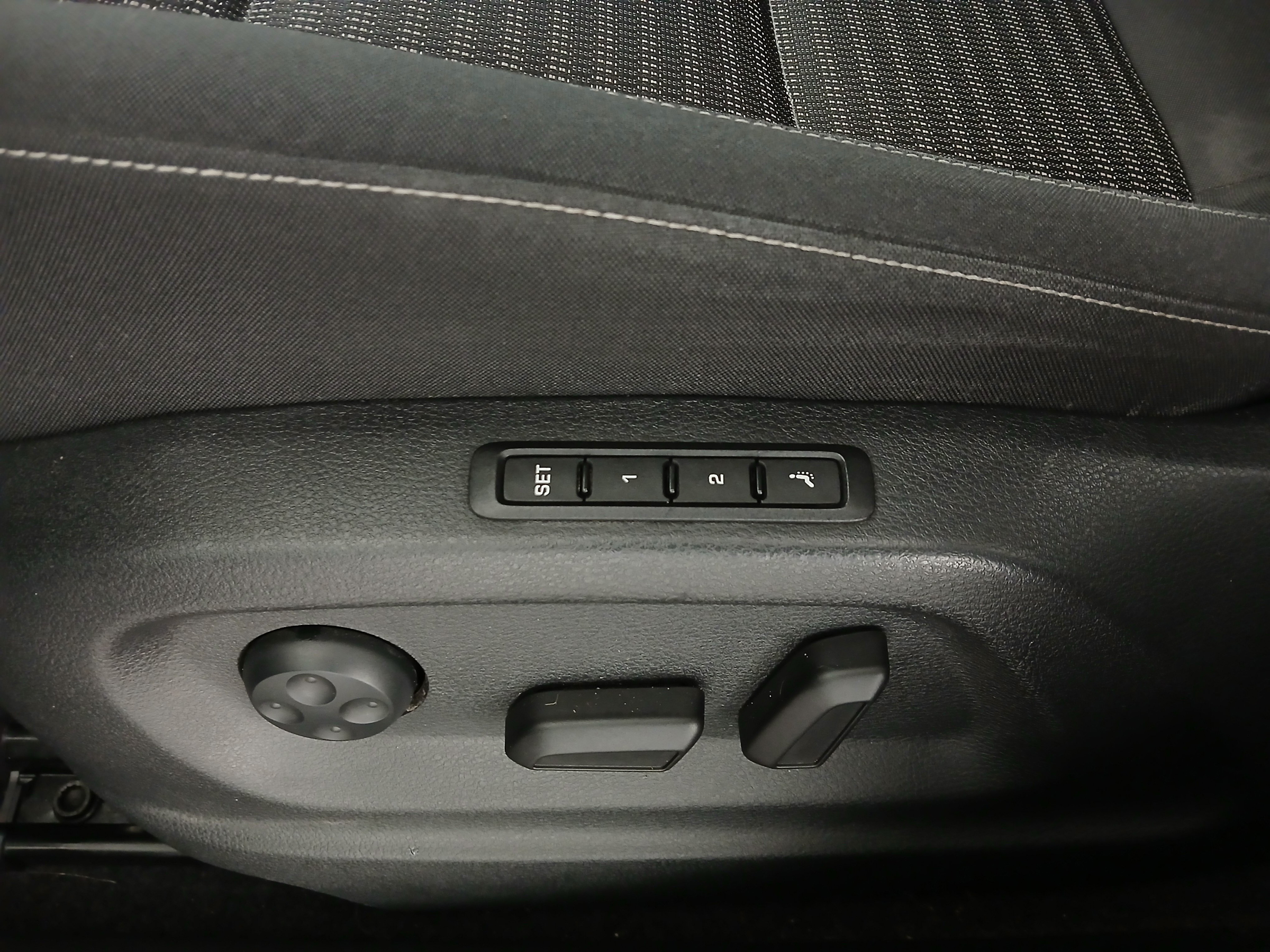 Seat Alhambra 2.0 TDI Xcellence | Bild 14 von 31