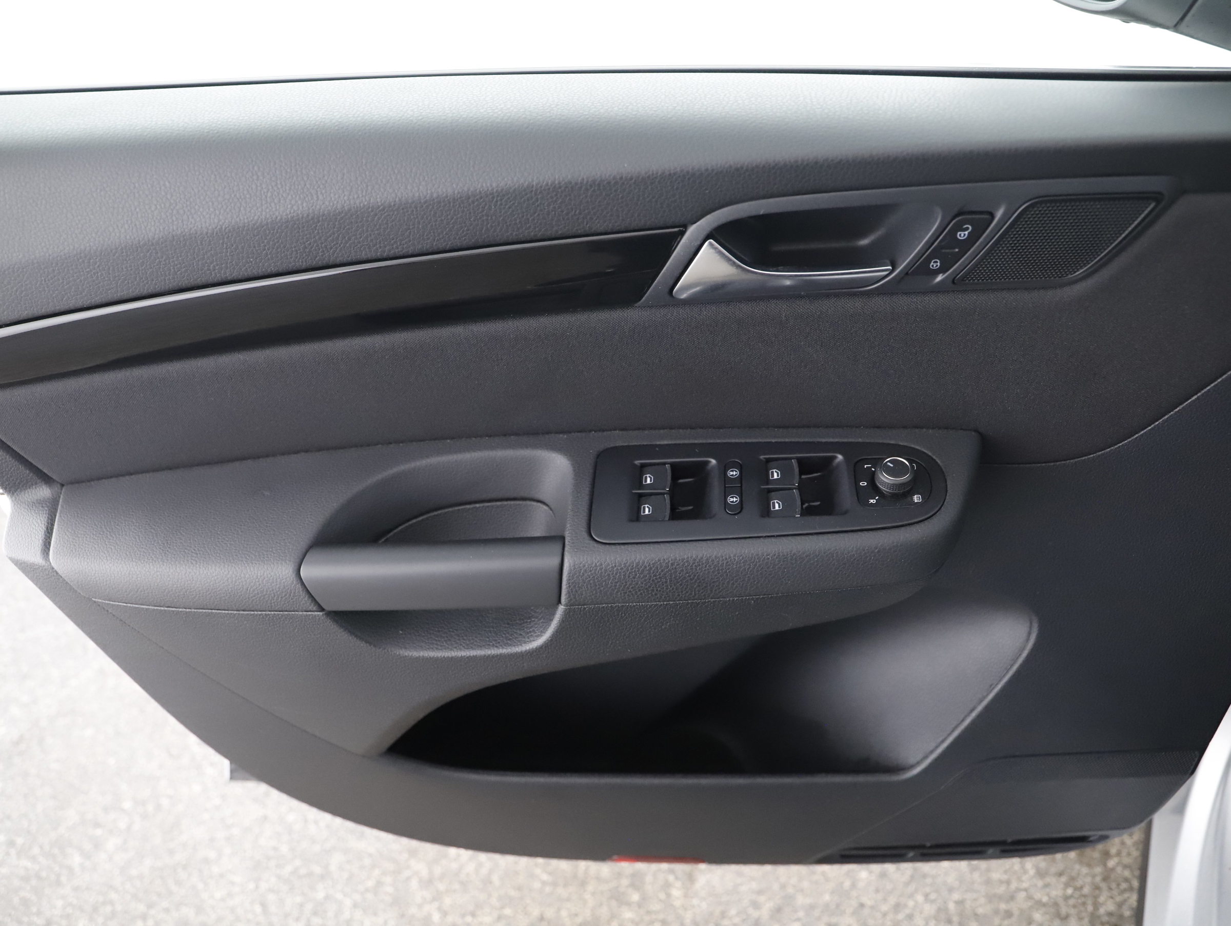 Seat Alhambra 711 1.4 TSI Executive | Bild 5 von 31