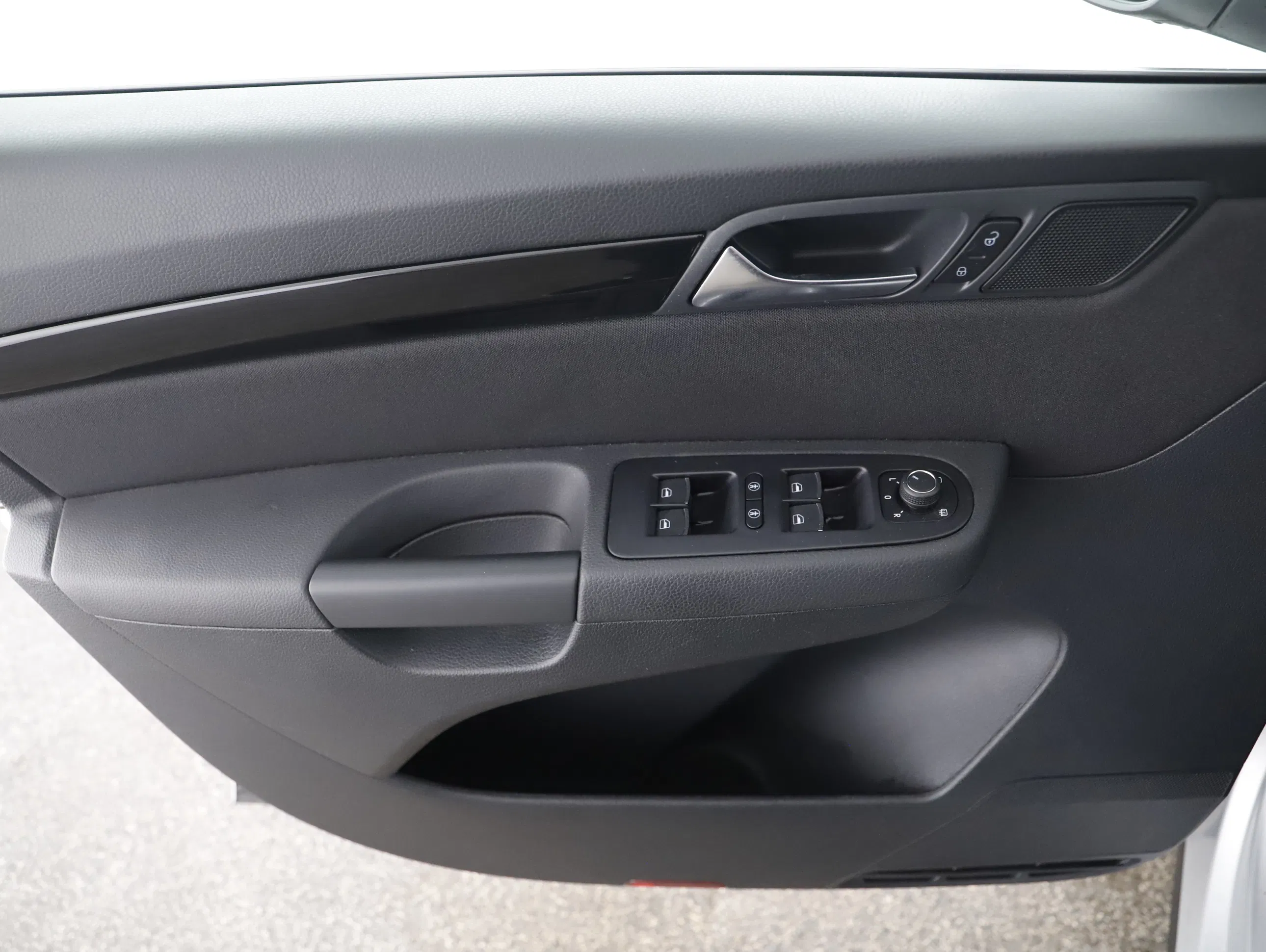 Seat Alhambra 711 1.4 TSI Executive | Bild 5 von 31