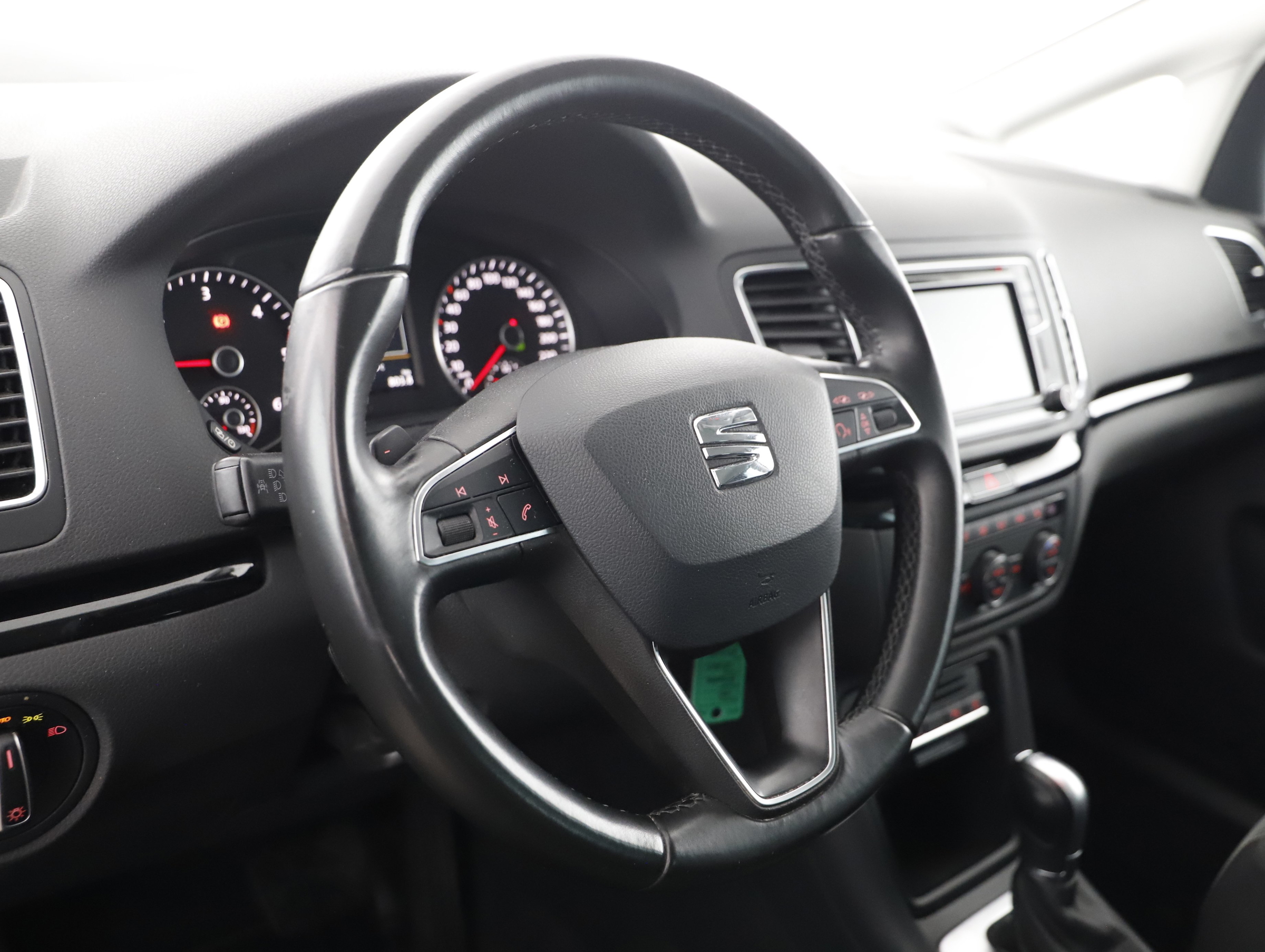 Seat Alhambra 711 2.0 TDI Executive | Bild 9 von 22