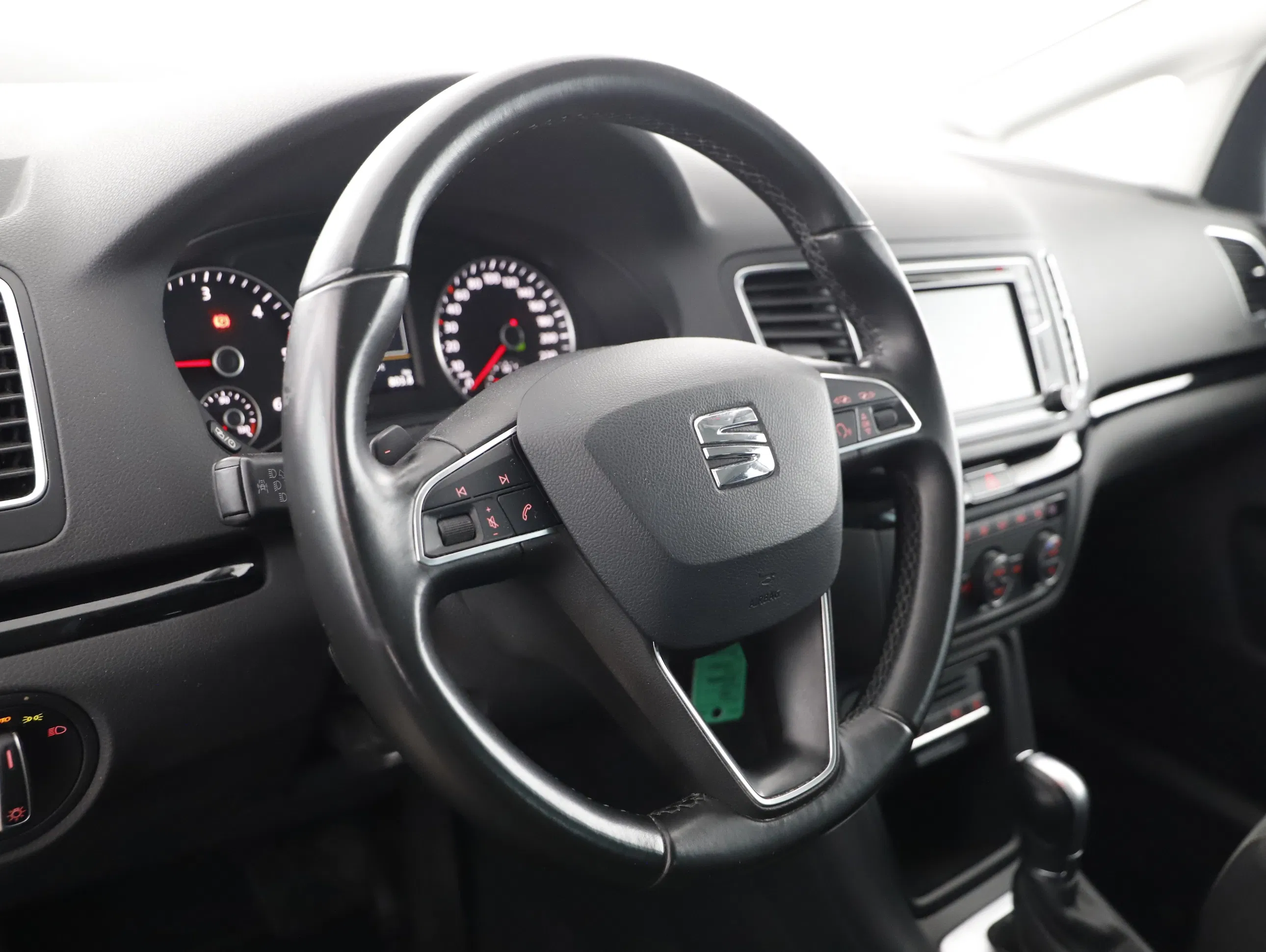 Seat Alhambra 711 2.0 TDI Executive | Bild 9 von 22